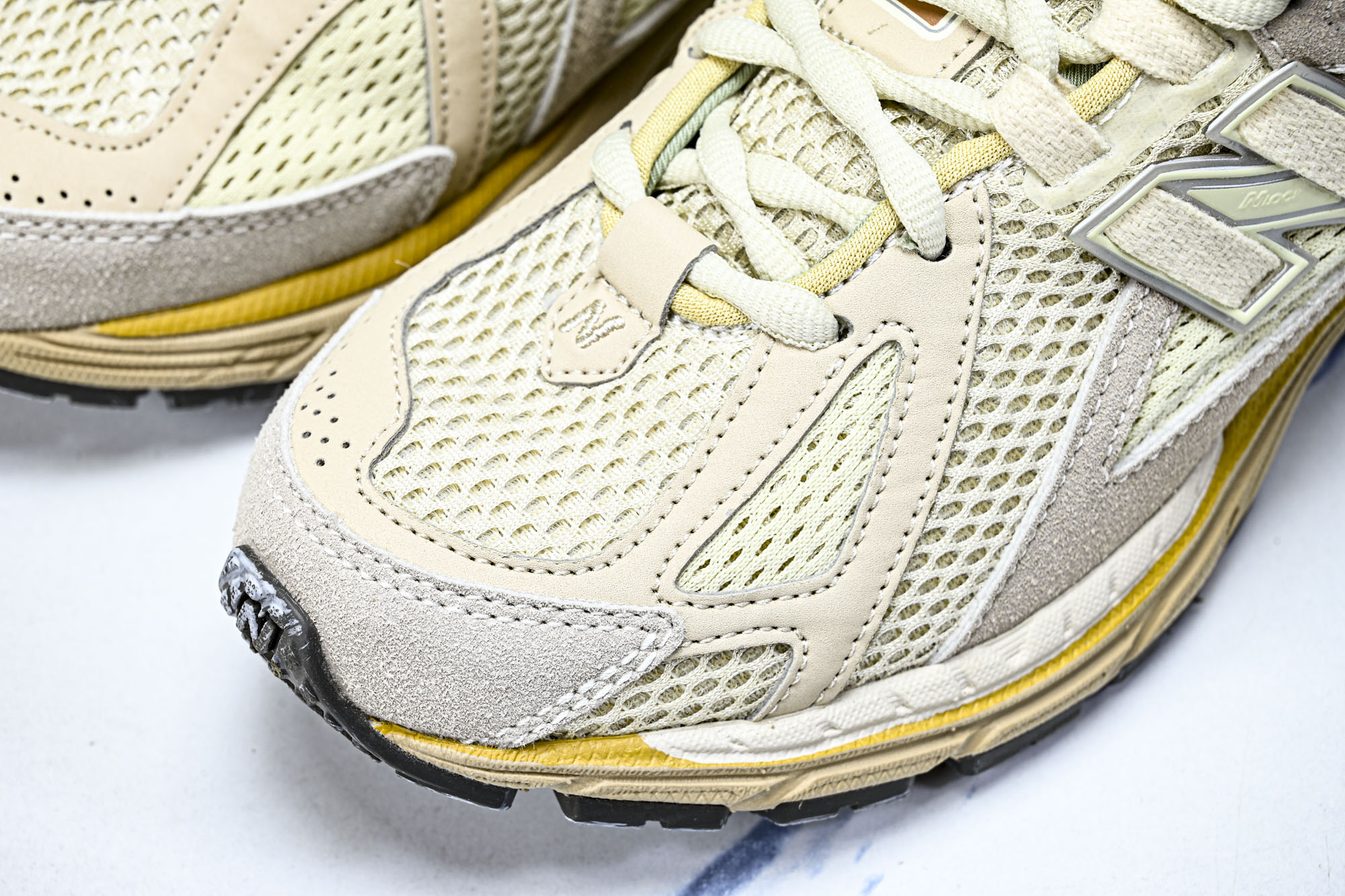 New Balance 1906系列复古老爹风休闲运动慢跑鞋M1906RAU #YZ010#鞋款灵感源自