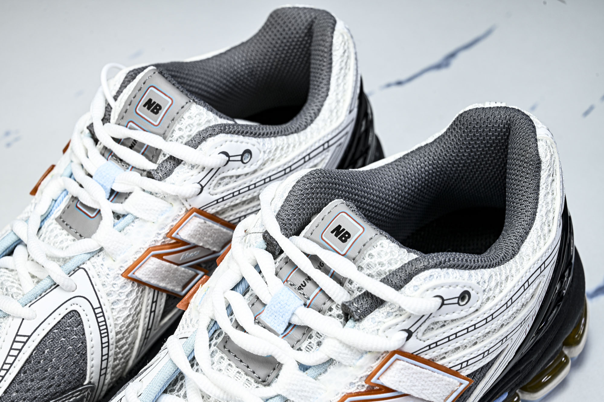 New Balance 1906系列复古老爹风休闲运动慢跑鞋M1906RBO #YZ010#鞋款灵感源自