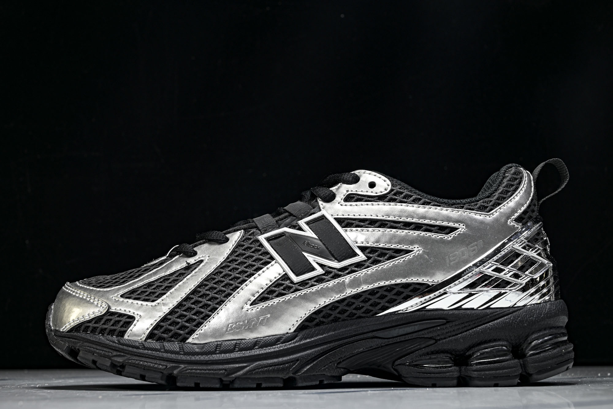 New Balance 1906系列复古老爹风休闲运动慢跑鞋M1906RBS #YZ010#鞋款灵感源自