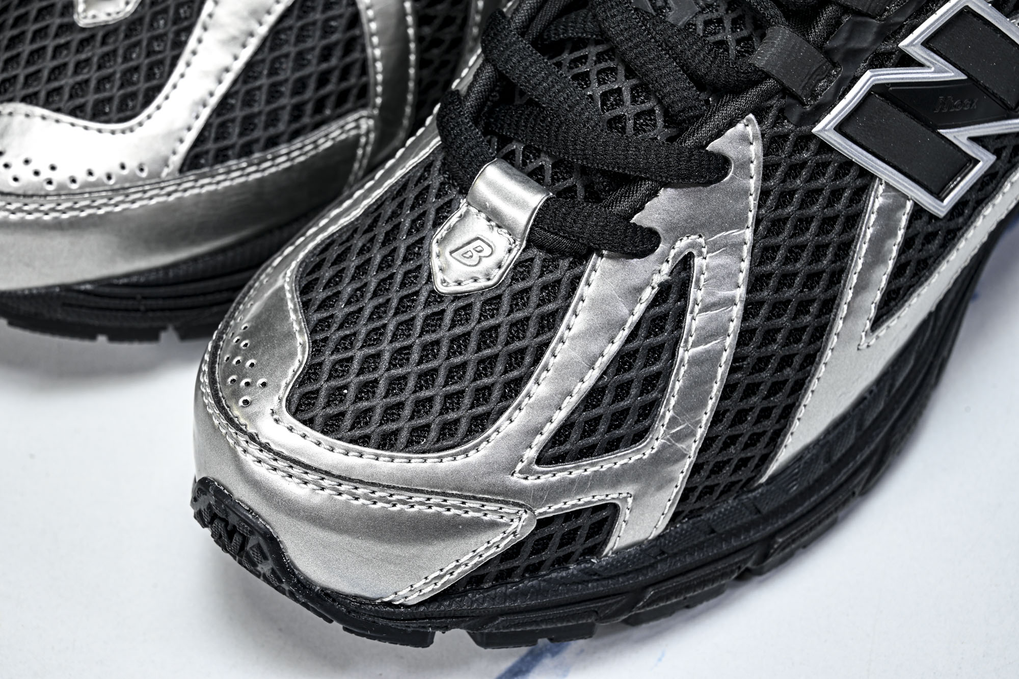 New Balance 1906系列复古老爹风休闲运动慢跑鞋M1906RBS #YZ010#鞋款灵感源自