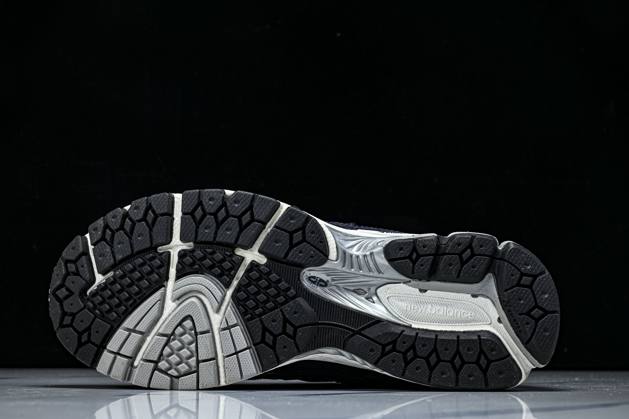 New Balance 1906系列复古老爹风休闲运动慢跑鞋M1906RCA #YZ010#鞋款灵感源自