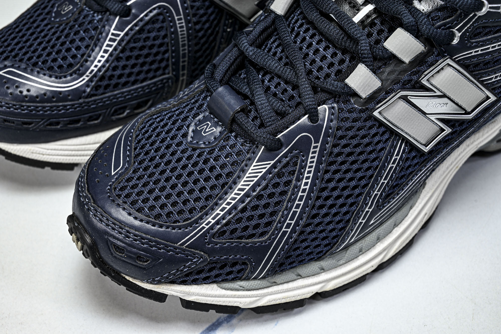 New Balance 1906系列复古老爹风休闲运动慢跑鞋M1906RCA #YZ010#鞋款灵感源自
