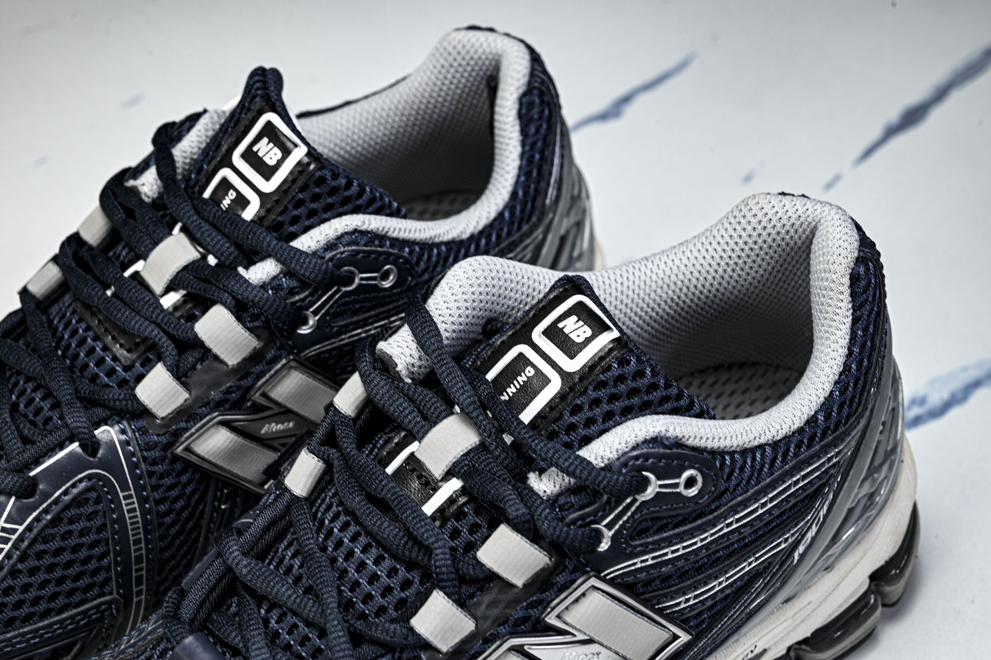 New Balance 1906系列复古老爹风休闲运动慢跑鞋M1906RCA #YZ010#鞋款灵感源自