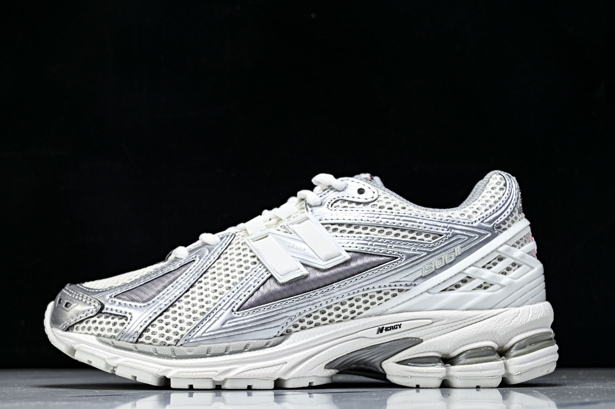 New Balance 1906系列复古老爹风休闲运动慢跑鞋M1906RCB #YZ010#鞋款灵感源自