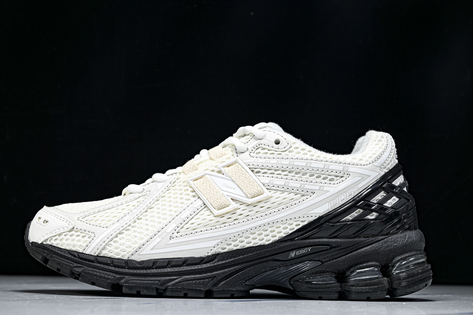 New Balance 1906系列复古老爹风休闲运动慢跑鞋M1906RCO #YZ010#鞋款灵感源自