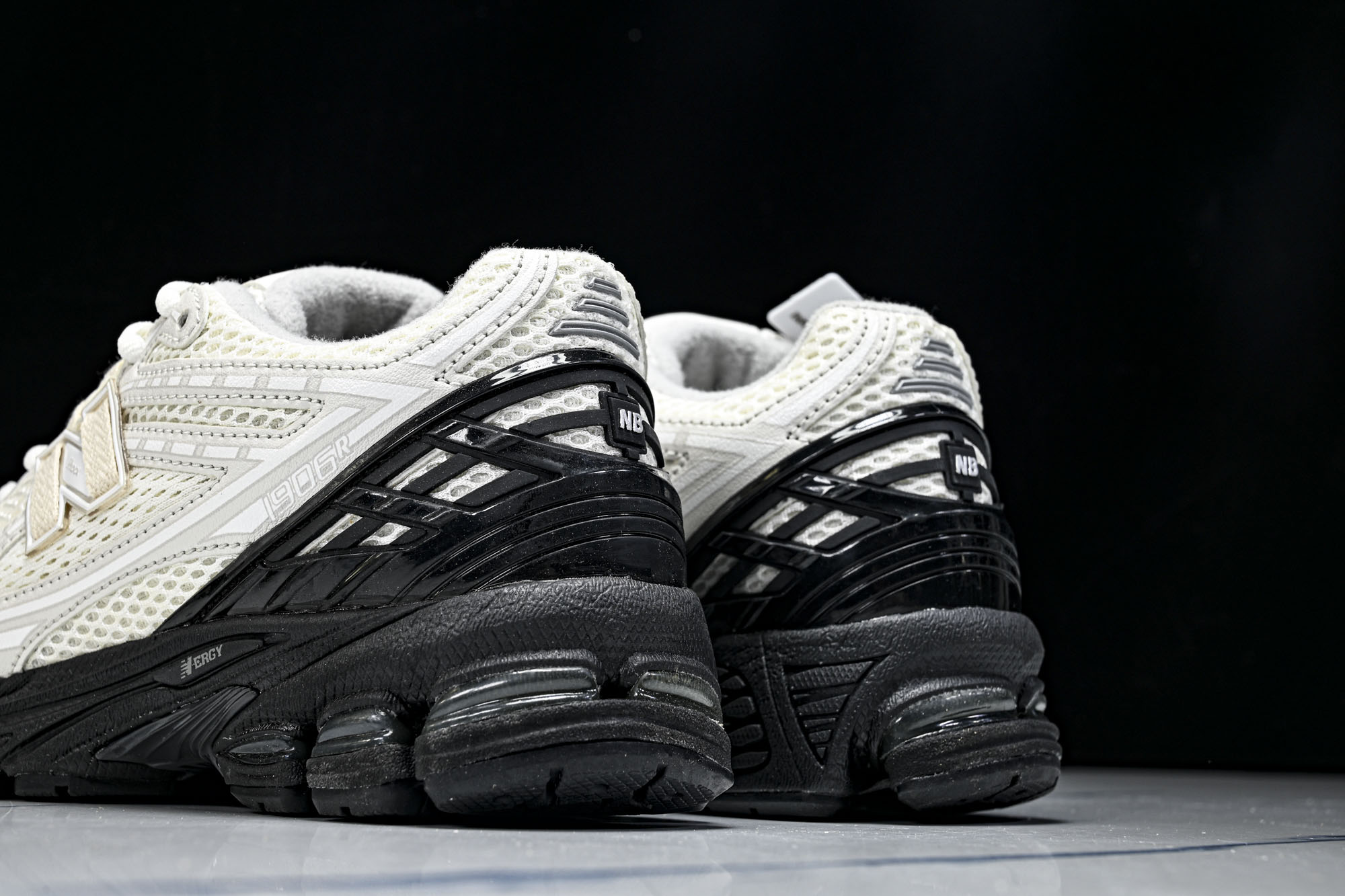 New Balance 1906系列复古老爹风休闲运动慢跑鞋M1906RCO #YZ010#鞋款灵感源自