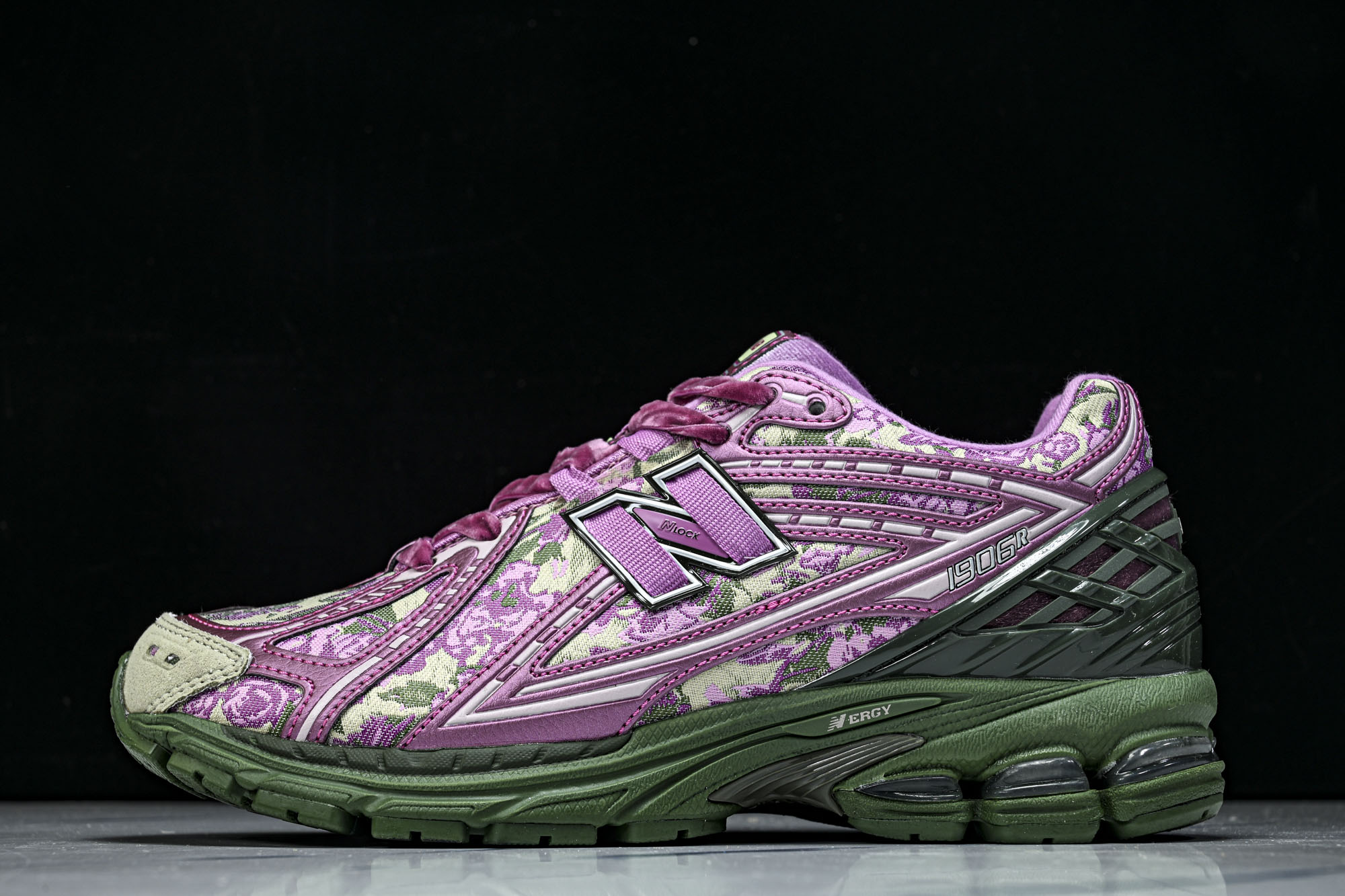 New Balance 1906系列复古老爹风休闲运动慢跑鞋M1906RDB #YZ010#鞋款灵感源自