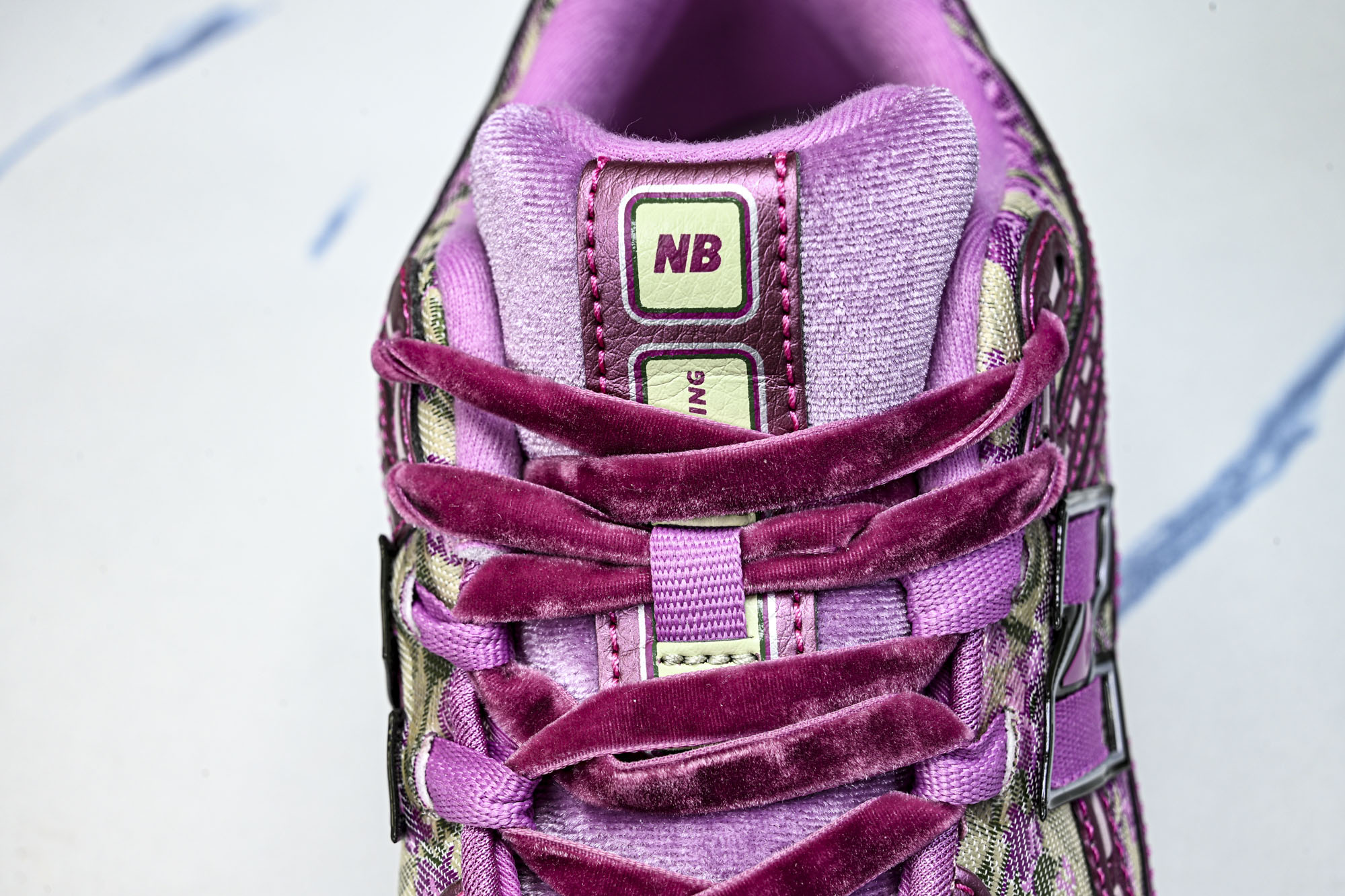 New Balance 1906系列复古老爹风休闲运动慢跑鞋M1906RDB #YZ010#鞋款灵感源自