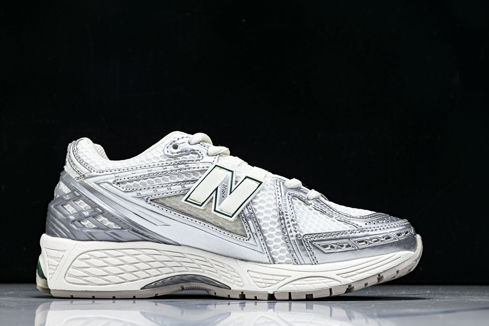 New Balance 1906系列复古老爹风休闲运动慢跑鞋M1906REE #YZ010#鞋款灵感源自