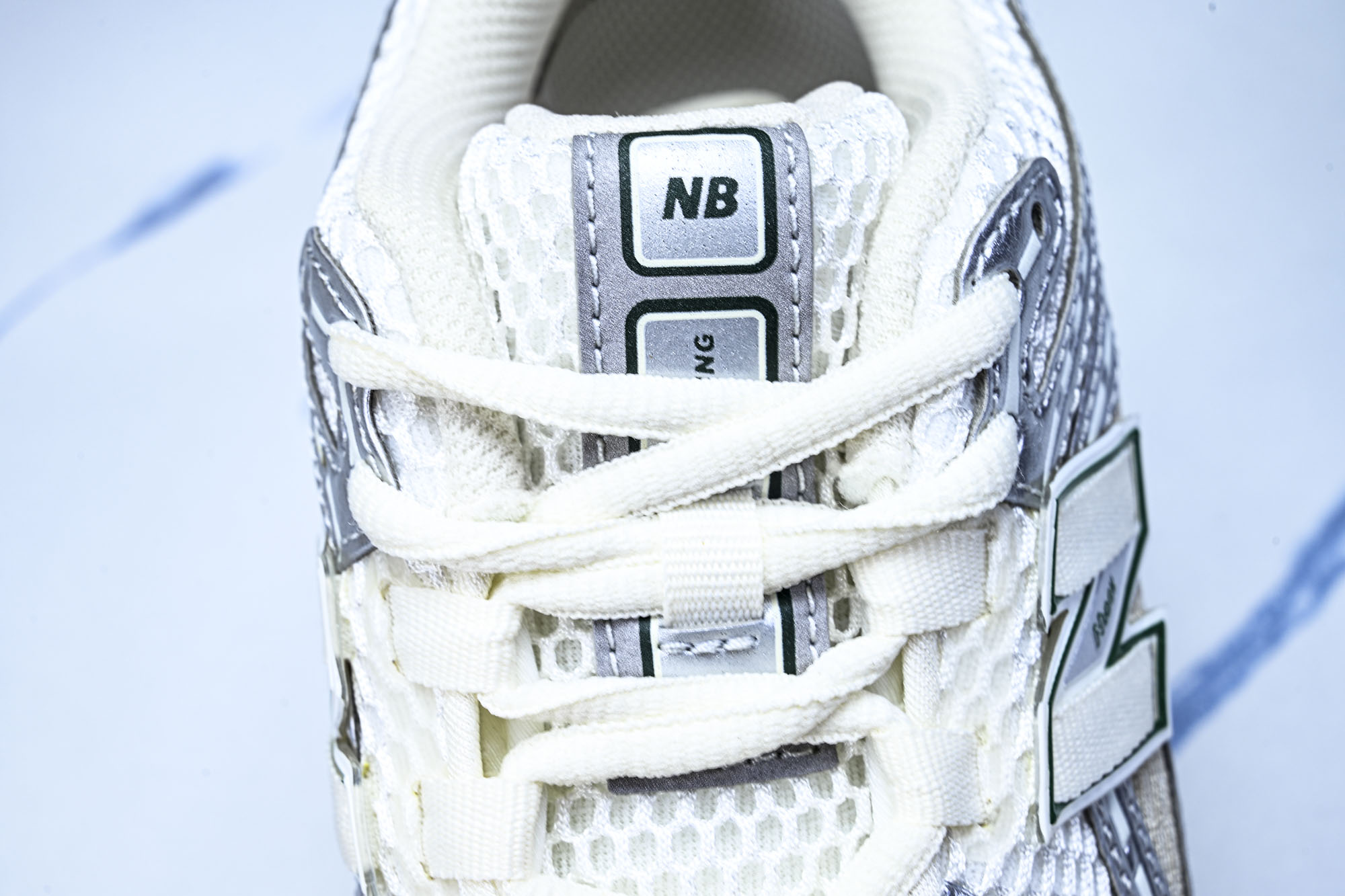 New Balance 1906系列复古老爹风休闲运动慢跑鞋M1906REE #YZ010#鞋款灵感源自