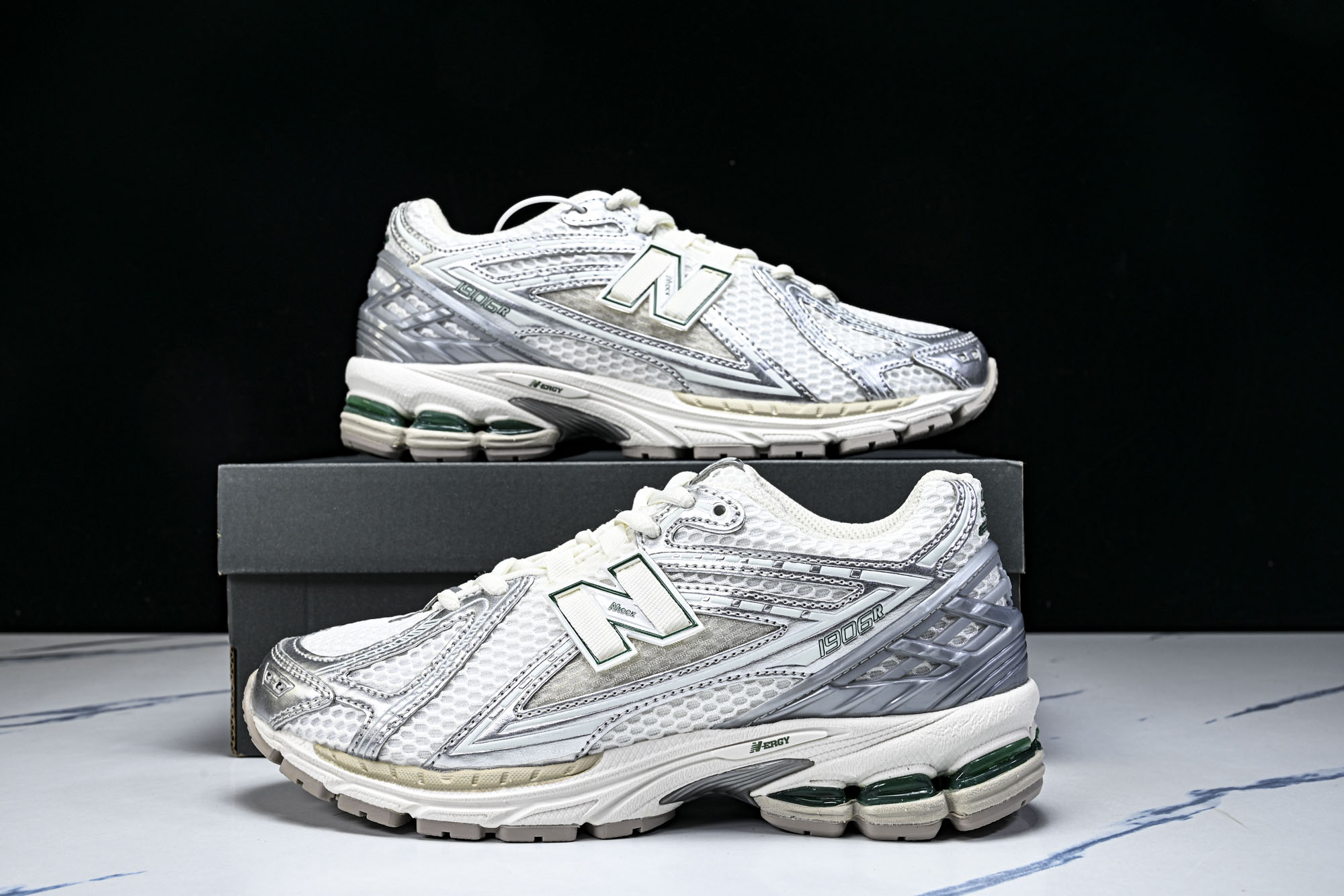 New Balance 1906系列复古老爹风休闲运动慢跑鞋M1906REE #YZ010#鞋款灵感源自