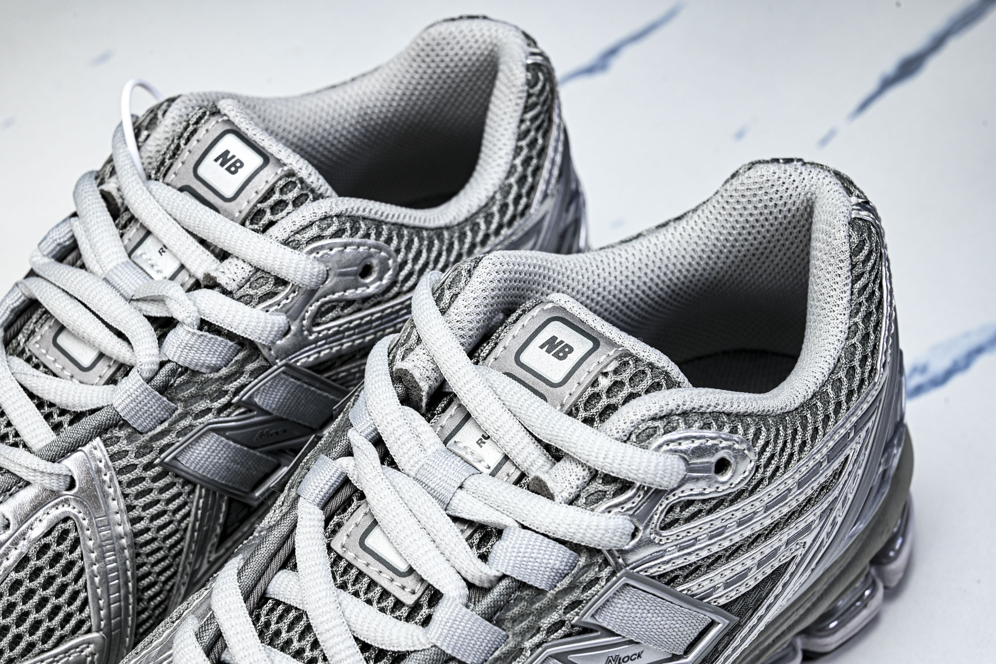 New Balance 1906系列复古老爹风休闲运动慢跑鞋M1906REH #YZ010#鞋款灵感源自