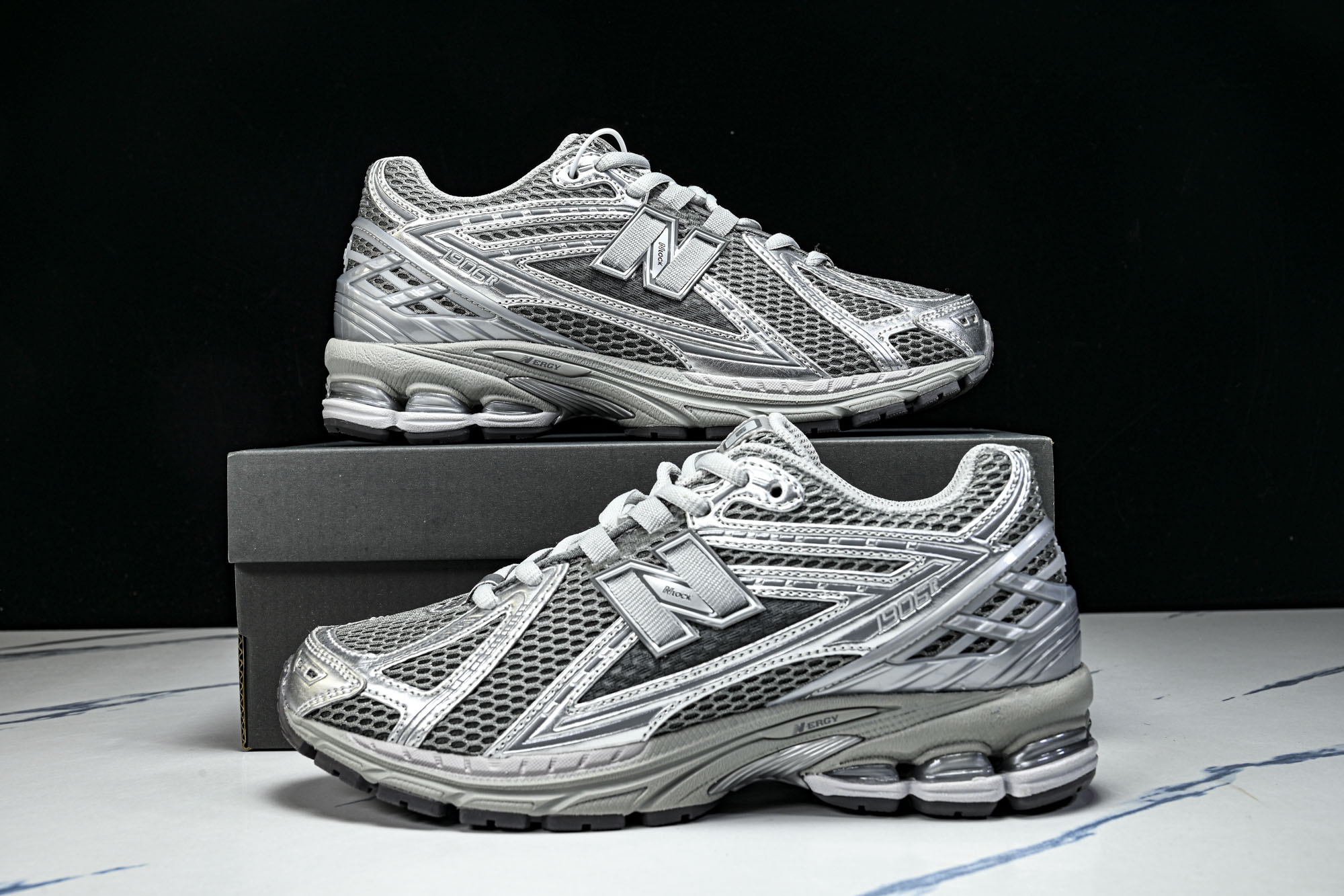 New Balance 1906系列复古老爹风休闲运动慢跑鞋M1906REH #YZ010#鞋款灵感源自