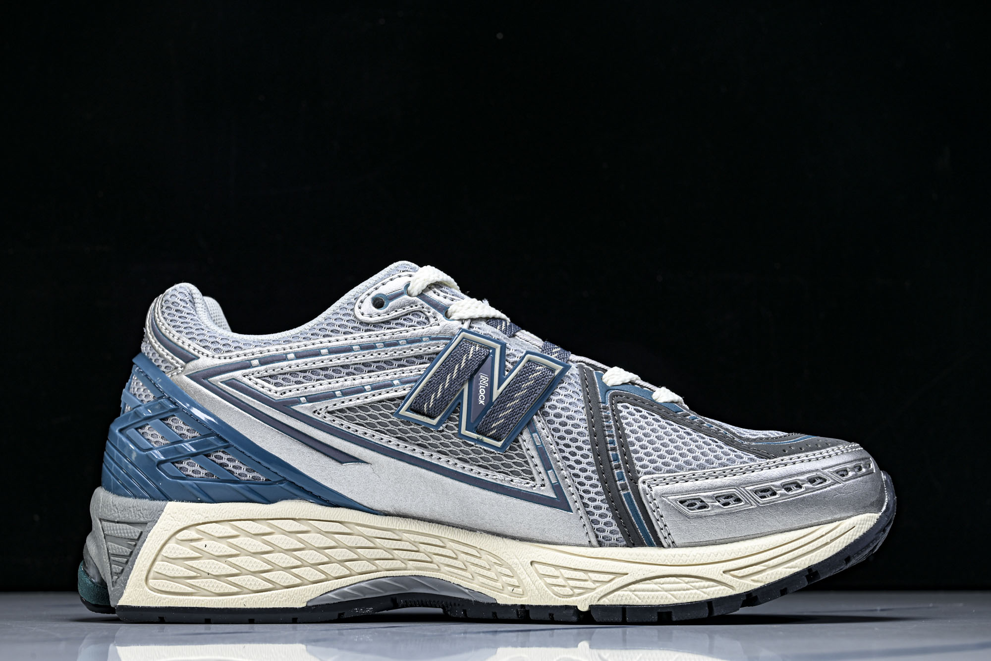New Balance 1906系列复古老爹风休闲运动慢跑鞋M1906REO #YZ010#鞋款灵感源自