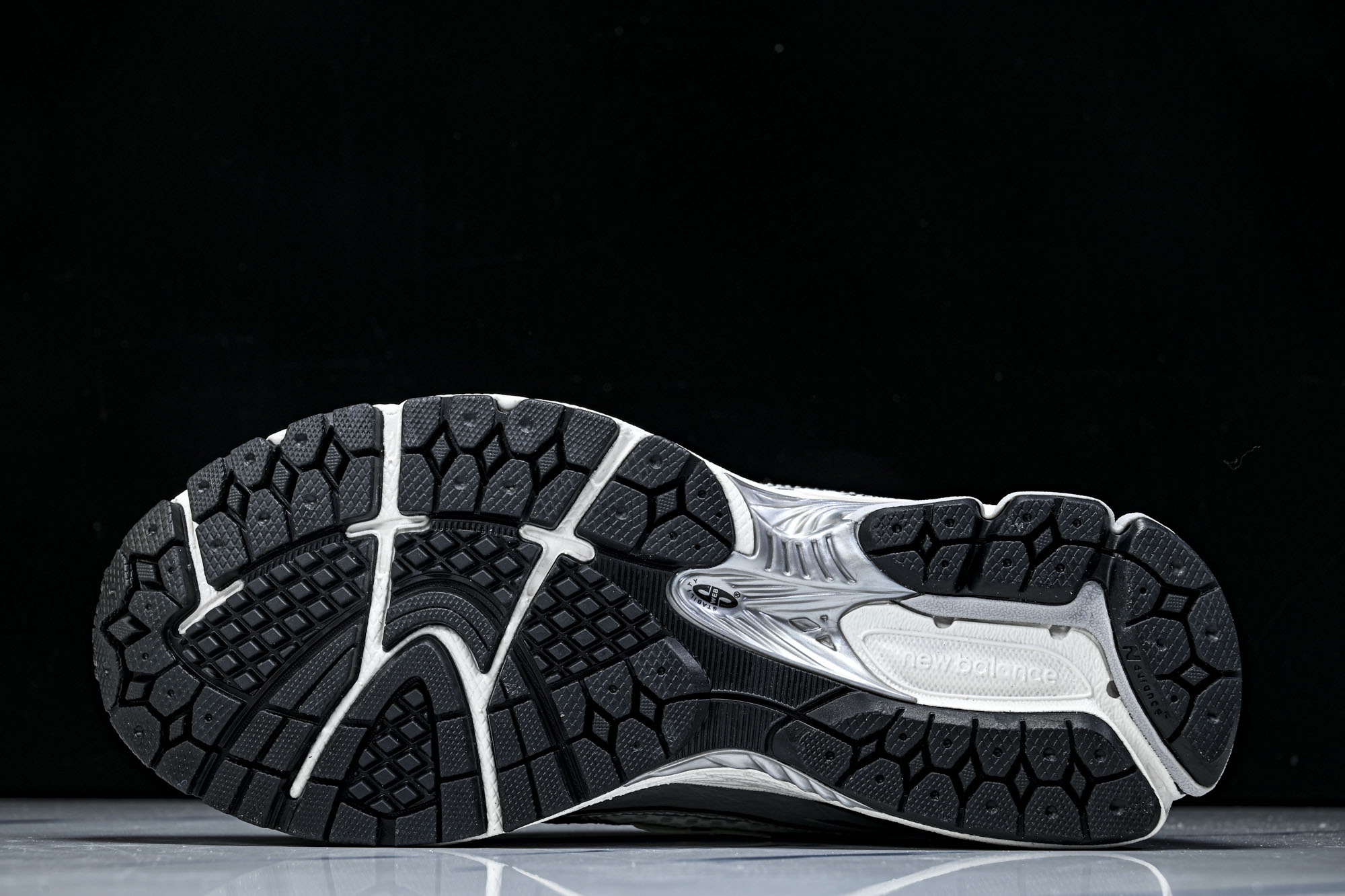 New Balance 1906系列复古老爹风休闲运动慢跑鞋M1906RER #YZ010#鞋款灵感源自