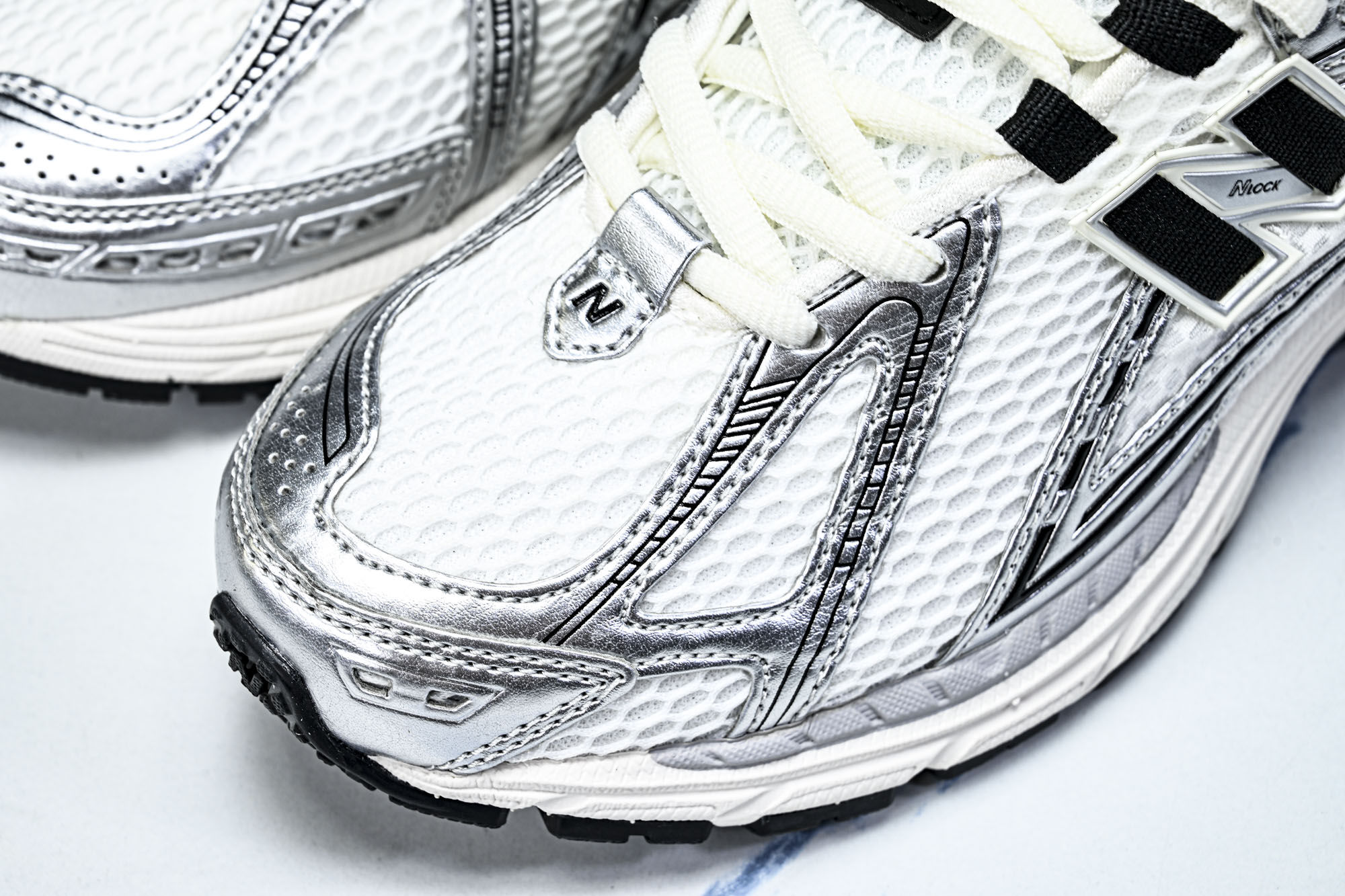 New Balance 1906系列复古老爹风休闲运动慢跑鞋M1906RER #YZ010#鞋款灵感源自