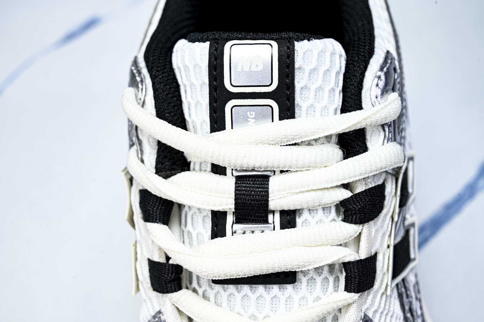 New Balance 1906系列复古老爹风休闲运动慢跑鞋M1906RER #YZ010#鞋款灵感源自