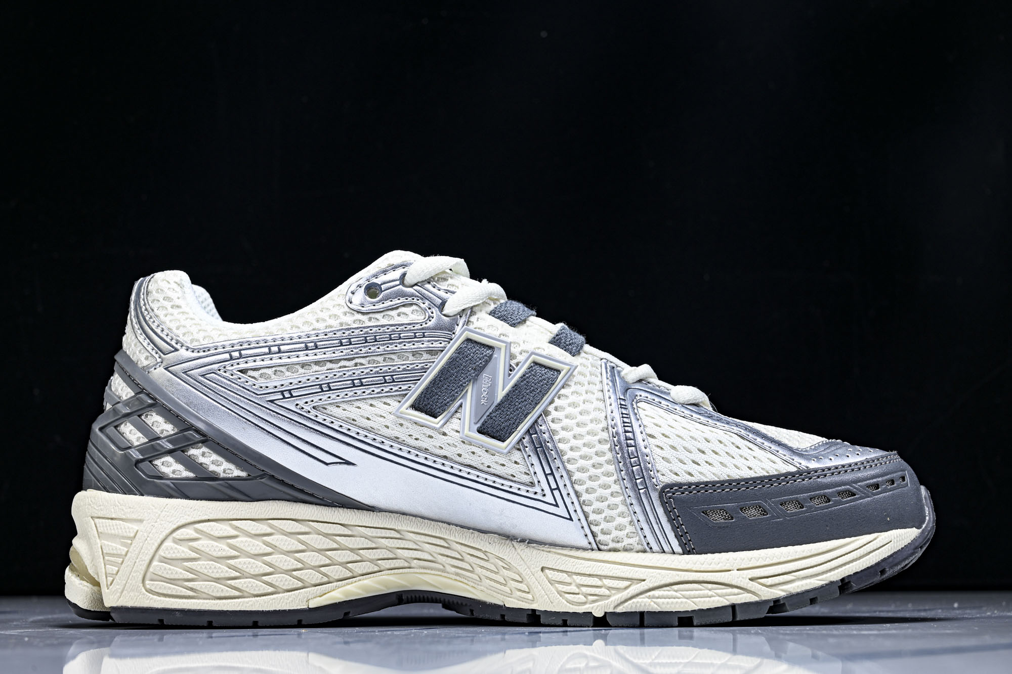 New Balance 1906系列复古老爹风休闲运动慢跑鞋M1906RFS #YZ010#鞋款灵感源自