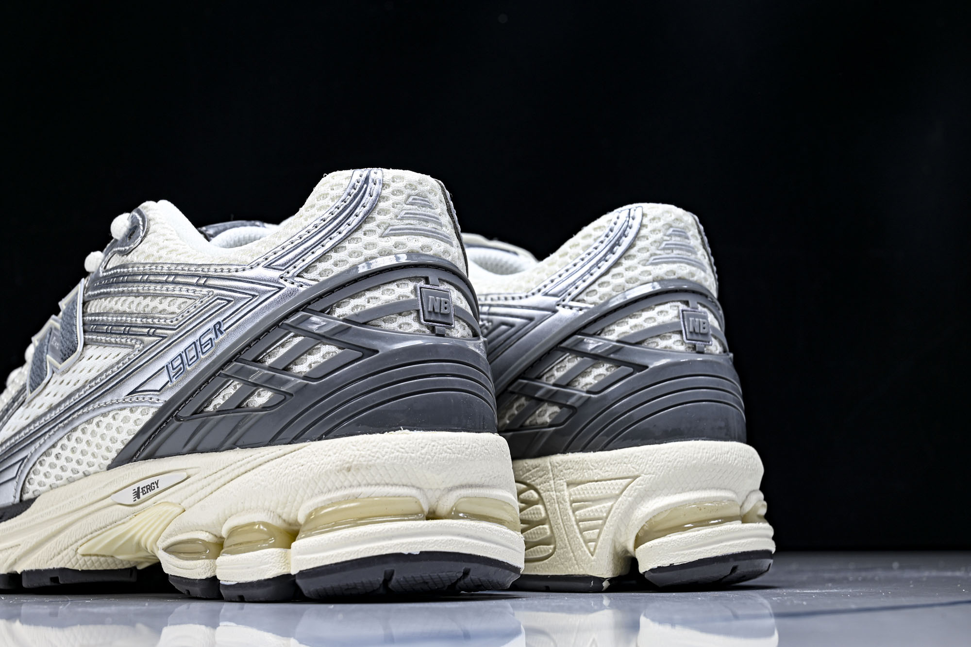 New Balance 1906系列复古老爹风休闲运动慢跑鞋M1906RFS #YZ010#鞋款灵感源自