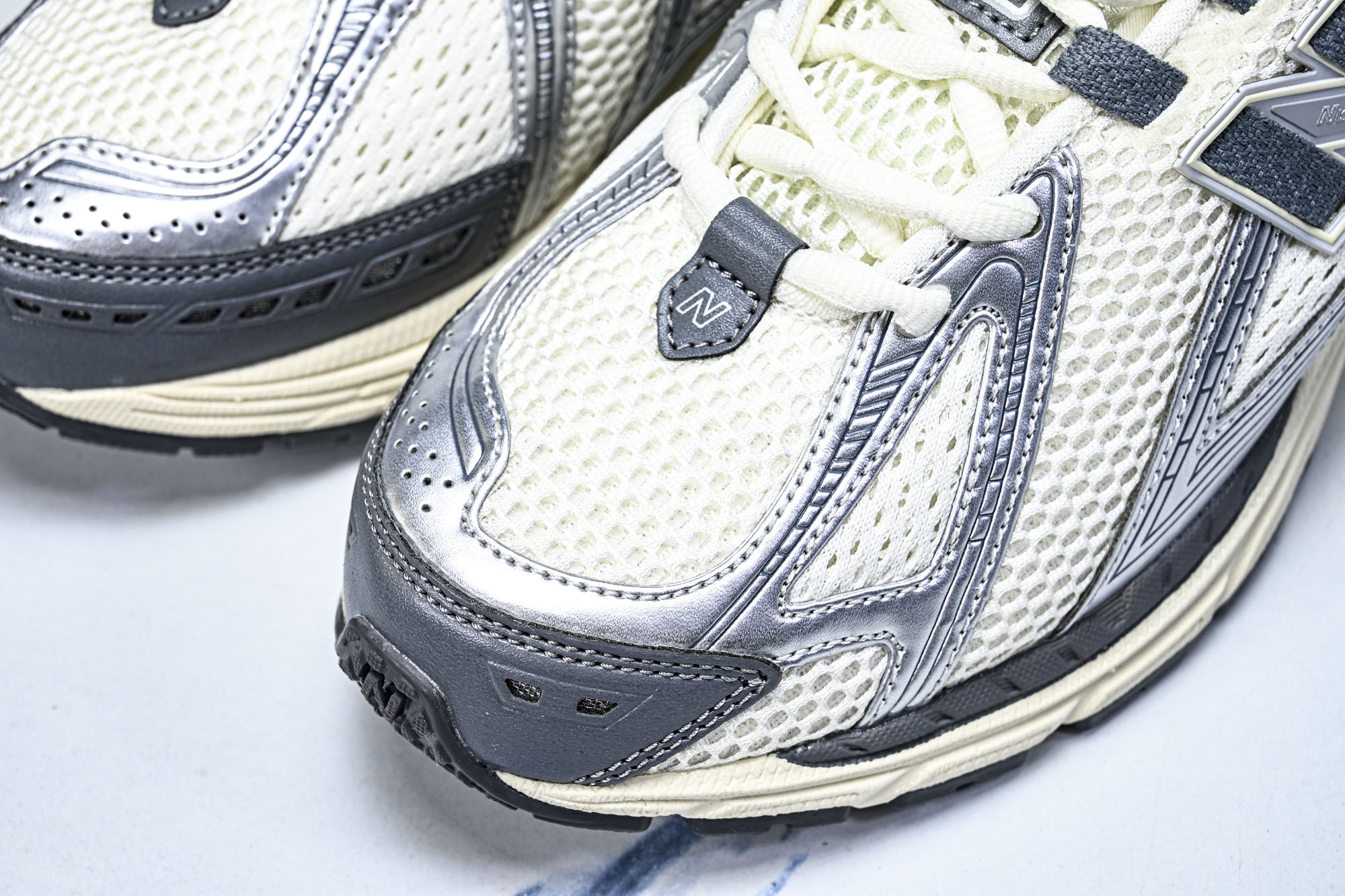 New Balance 1906系列复古老爹风休闲运动慢跑鞋M1906RFS #YZ010#鞋款灵感源自