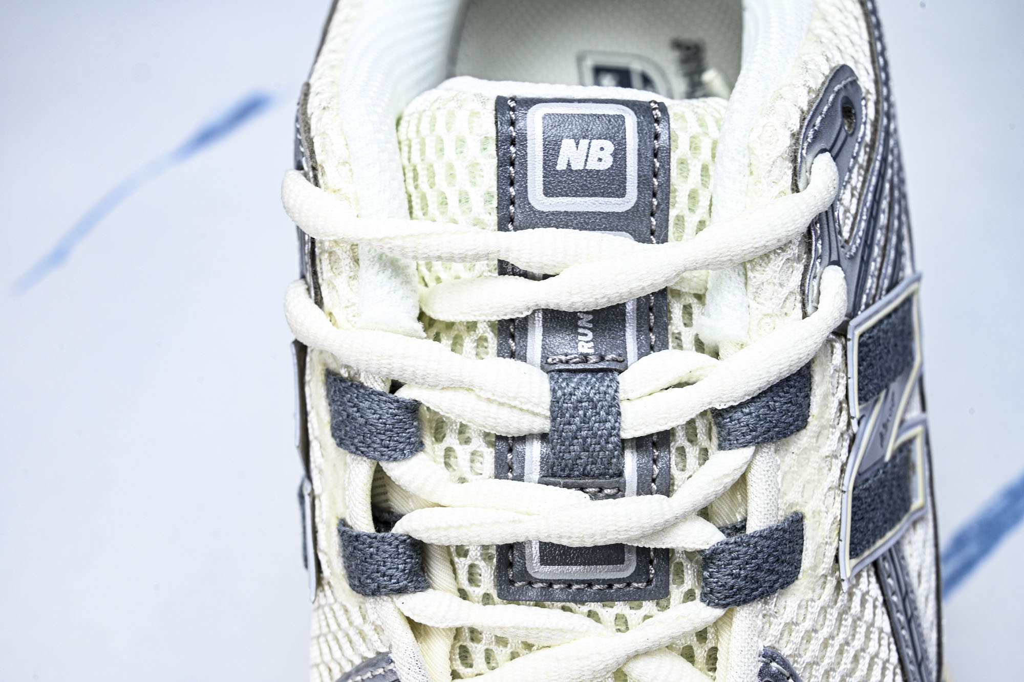 New Balance 1906系列复古老爹风休闲运动慢跑鞋M1906RFS #YZ010#鞋款灵感源自