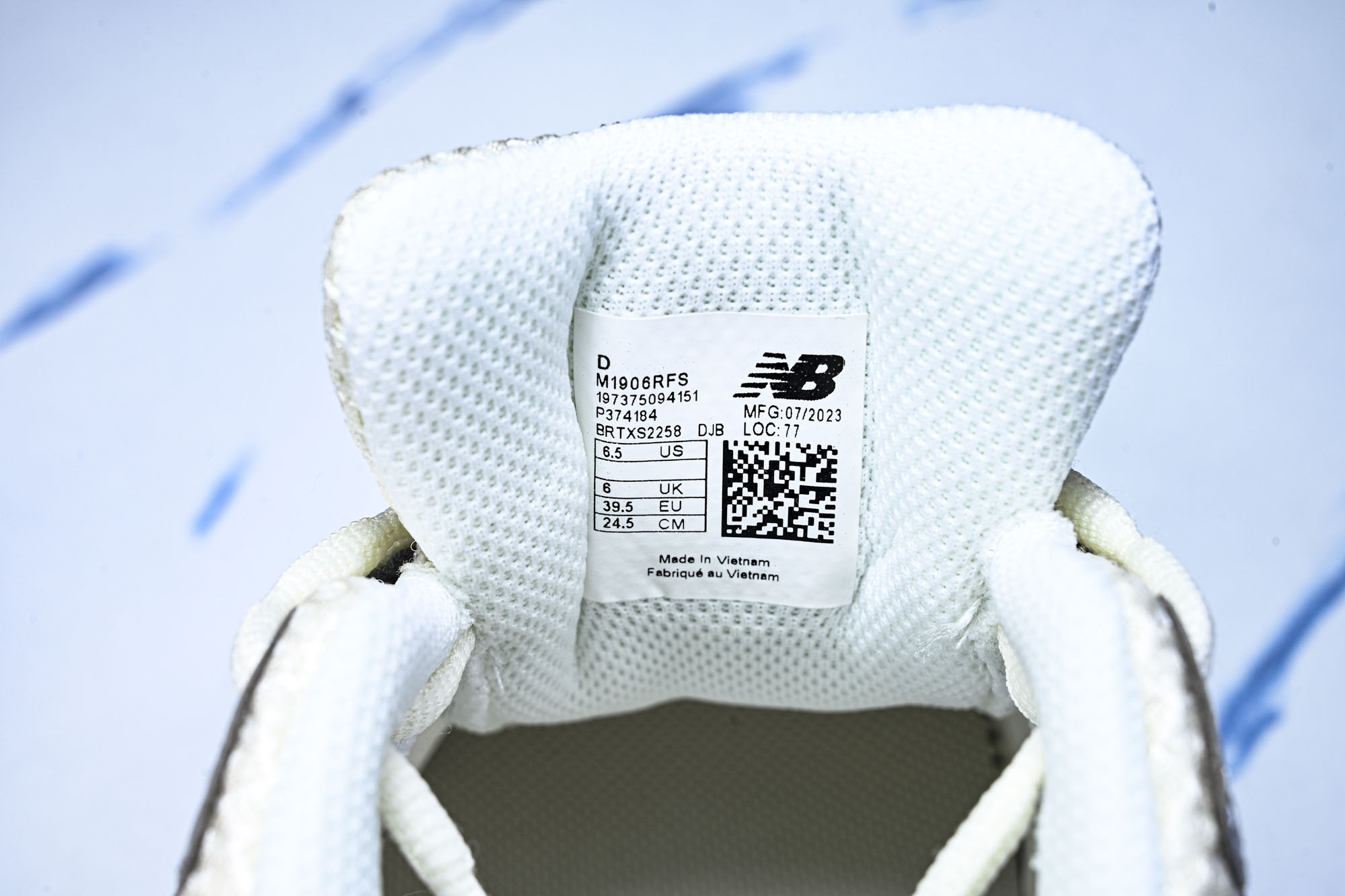 New Balance 1906系列复古老爹风休闲运动慢跑鞋M1906RFS #YZ010#鞋款灵感源自