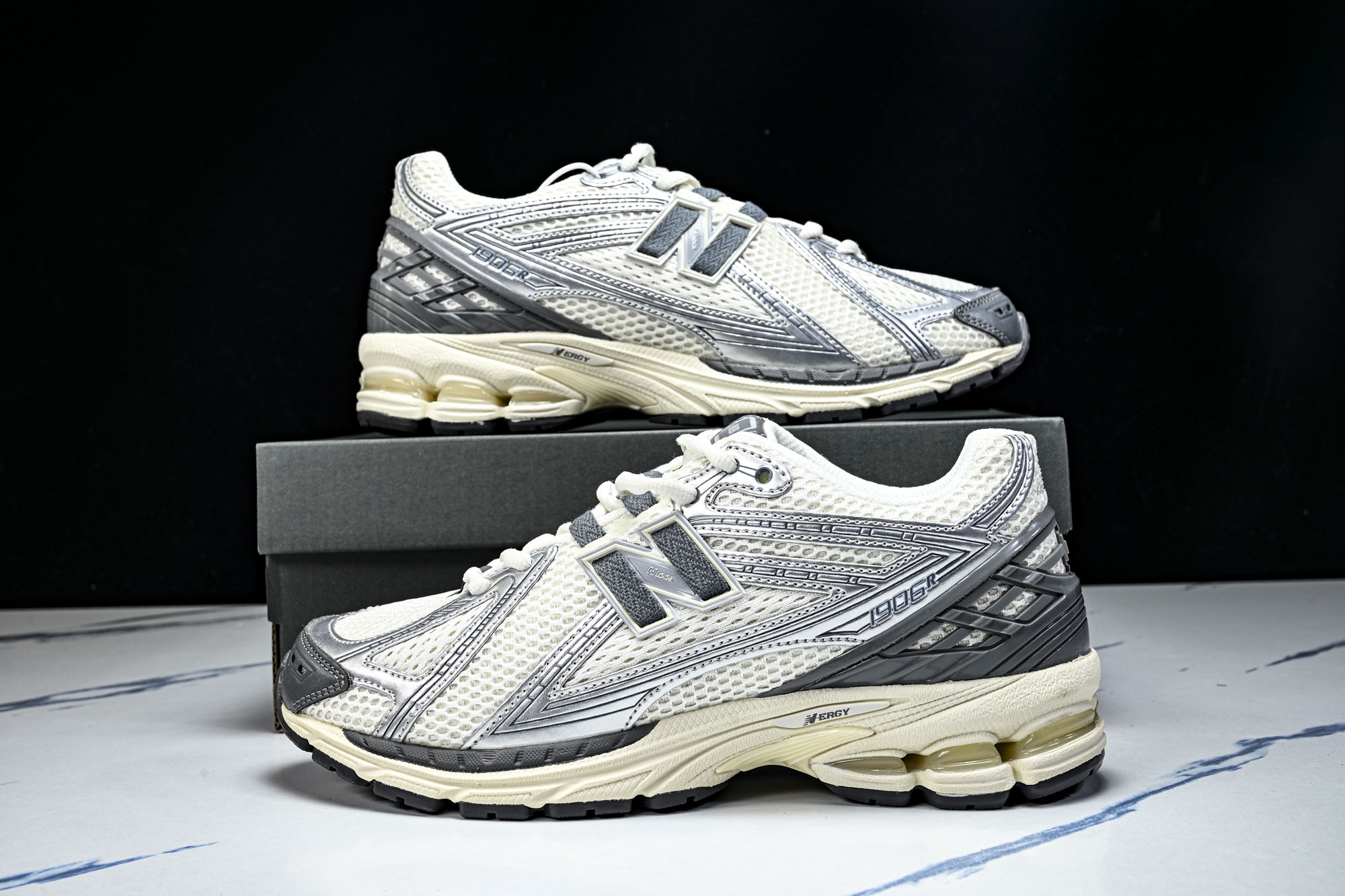 New Balance 1906系列复古老爹风休闲运动慢跑鞋M1906RFS #YZ010#鞋款灵感源自