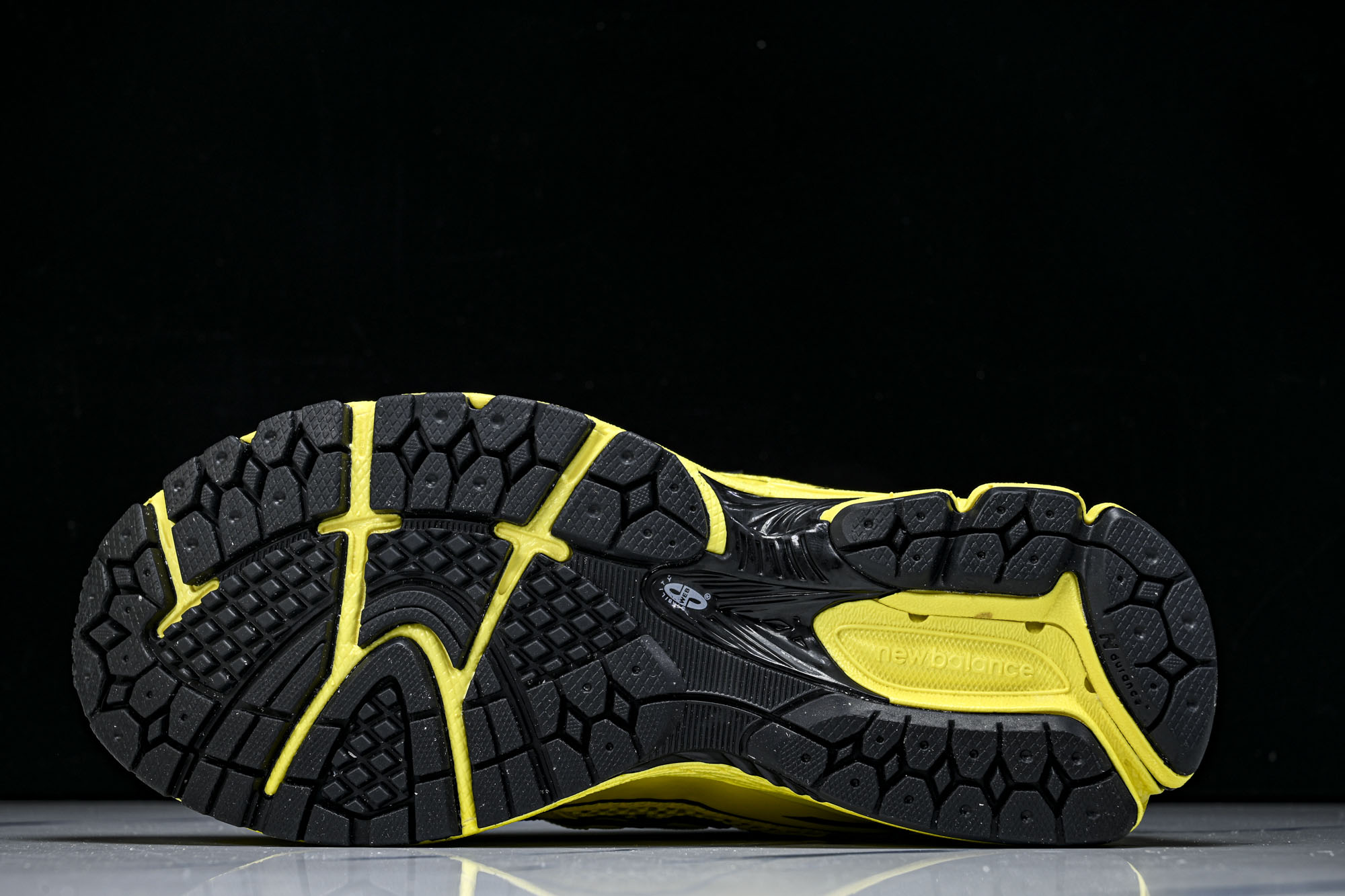 New Balance 1906系列复古老爹风休闲运动慢跑鞋M1906RGA #YZ010#鞋款灵感源自