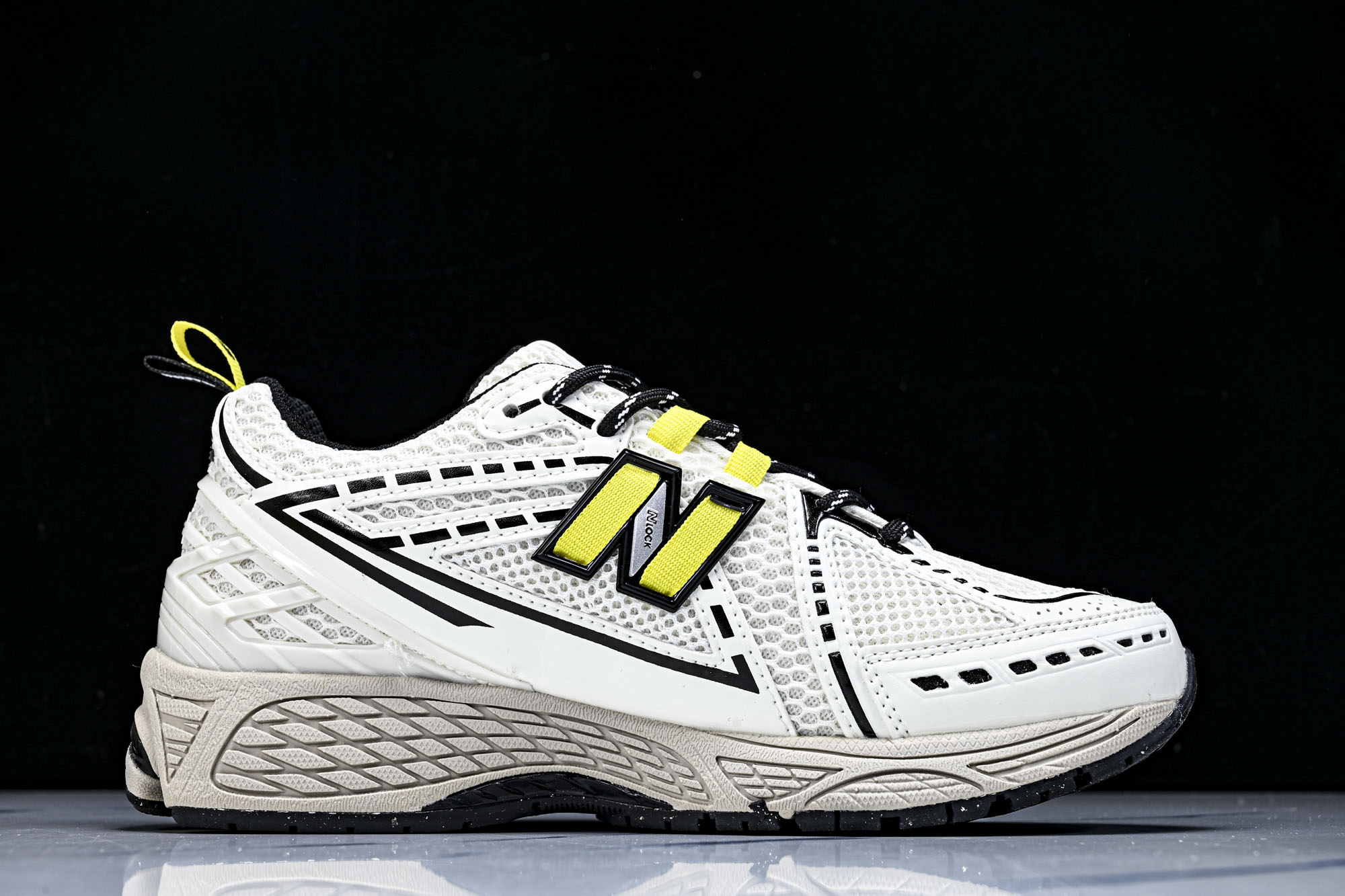 New Balance 1906系列复古老爹风休闲运动慢跑鞋M1906RGG #YZ010#鞋款灵感源自