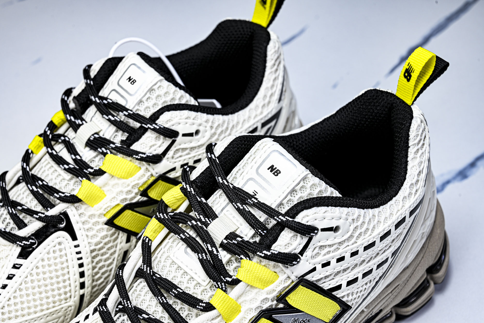 New Balance 1906系列复古老爹风休闲运动慢跑鞋M1906RGG #YZ010#鞋款灵感源自