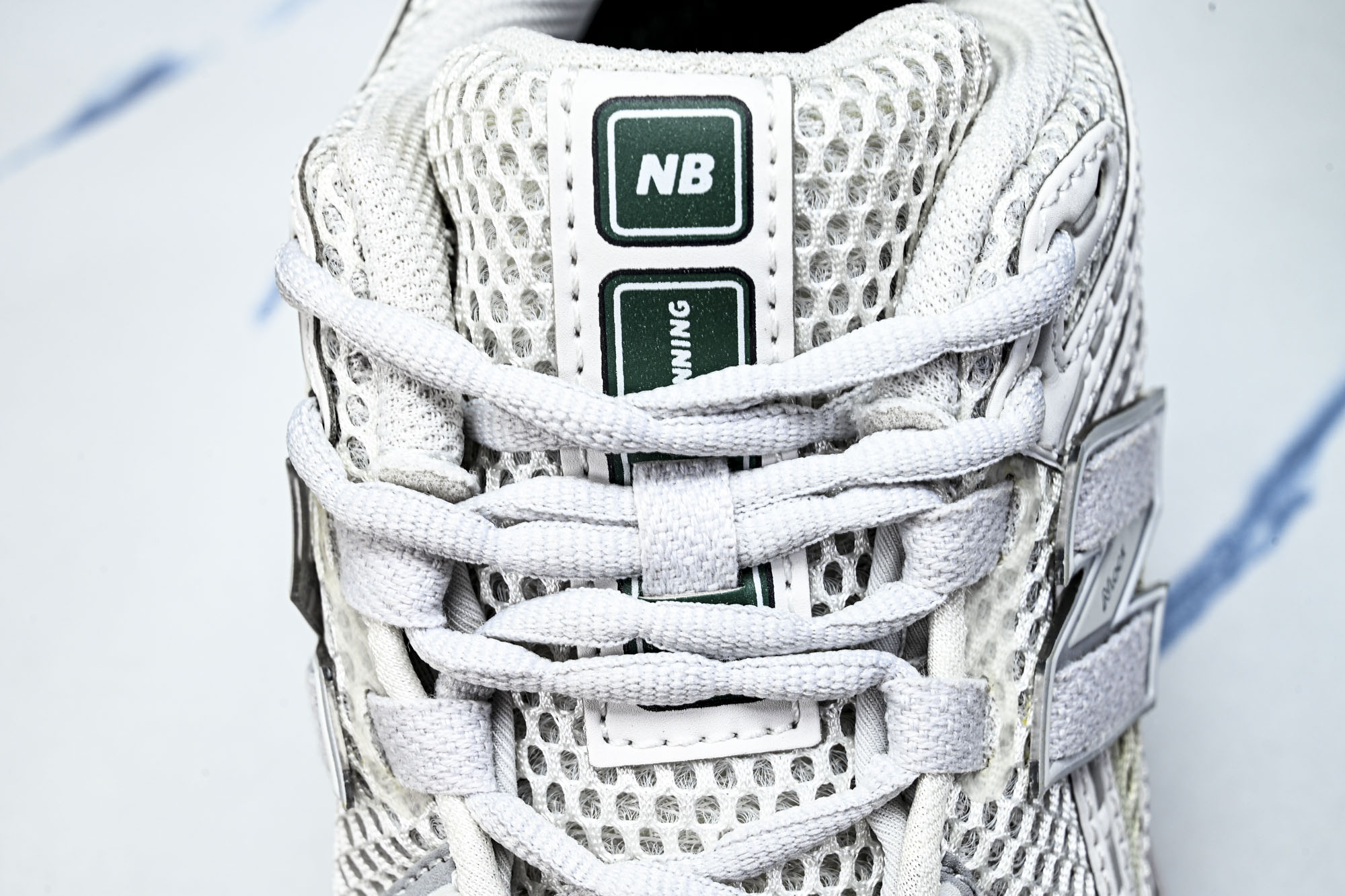 New Balance 1906系列复古老爹风休闲运动慢跑鞋M1906RGP #YZ010#鞋款灵感源自
