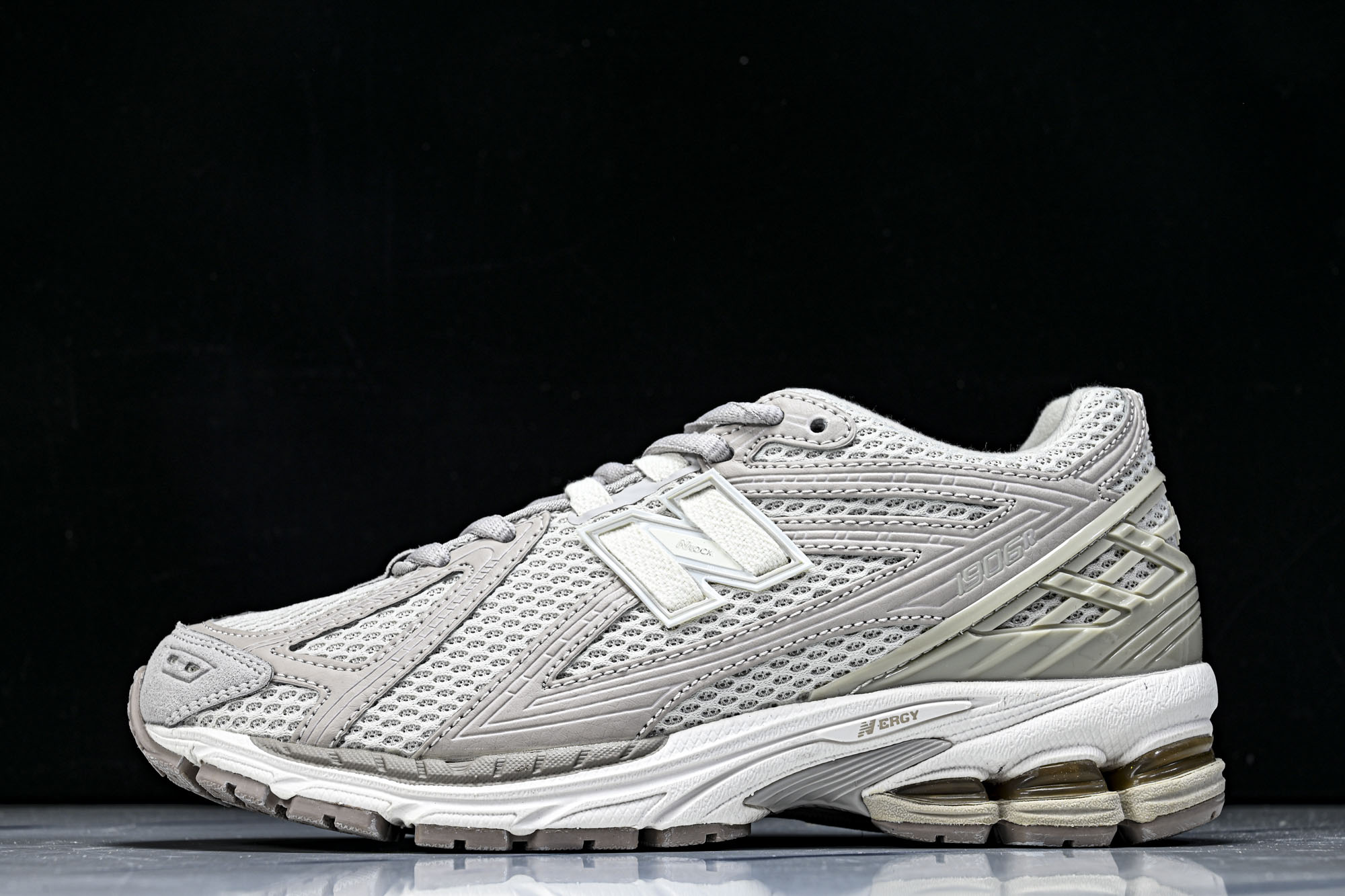 New Balance 1906系列复古老爹风休闲运动慢跑鞋M1906RGR #YZ010#鞋款灵感源自