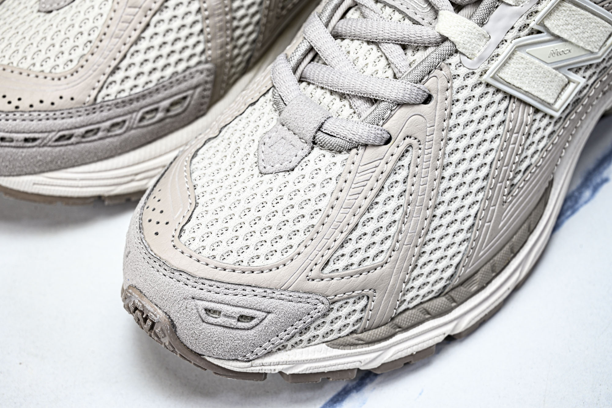 New Balance 1906系列复古老爹风休闲运动慢跑鞋M1906RGR #YZ010#鞋款灵感源自