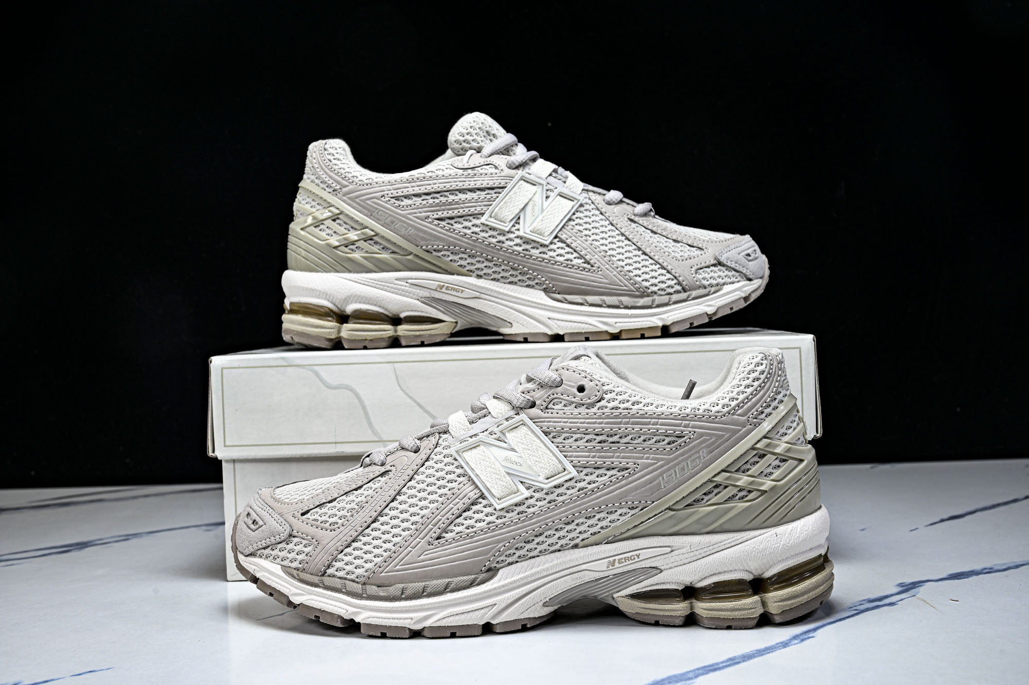 New Balance 1906系列复古老爹风休闲运动慢跑鞋M1906RGR #YZ010#鞋款灵感源自