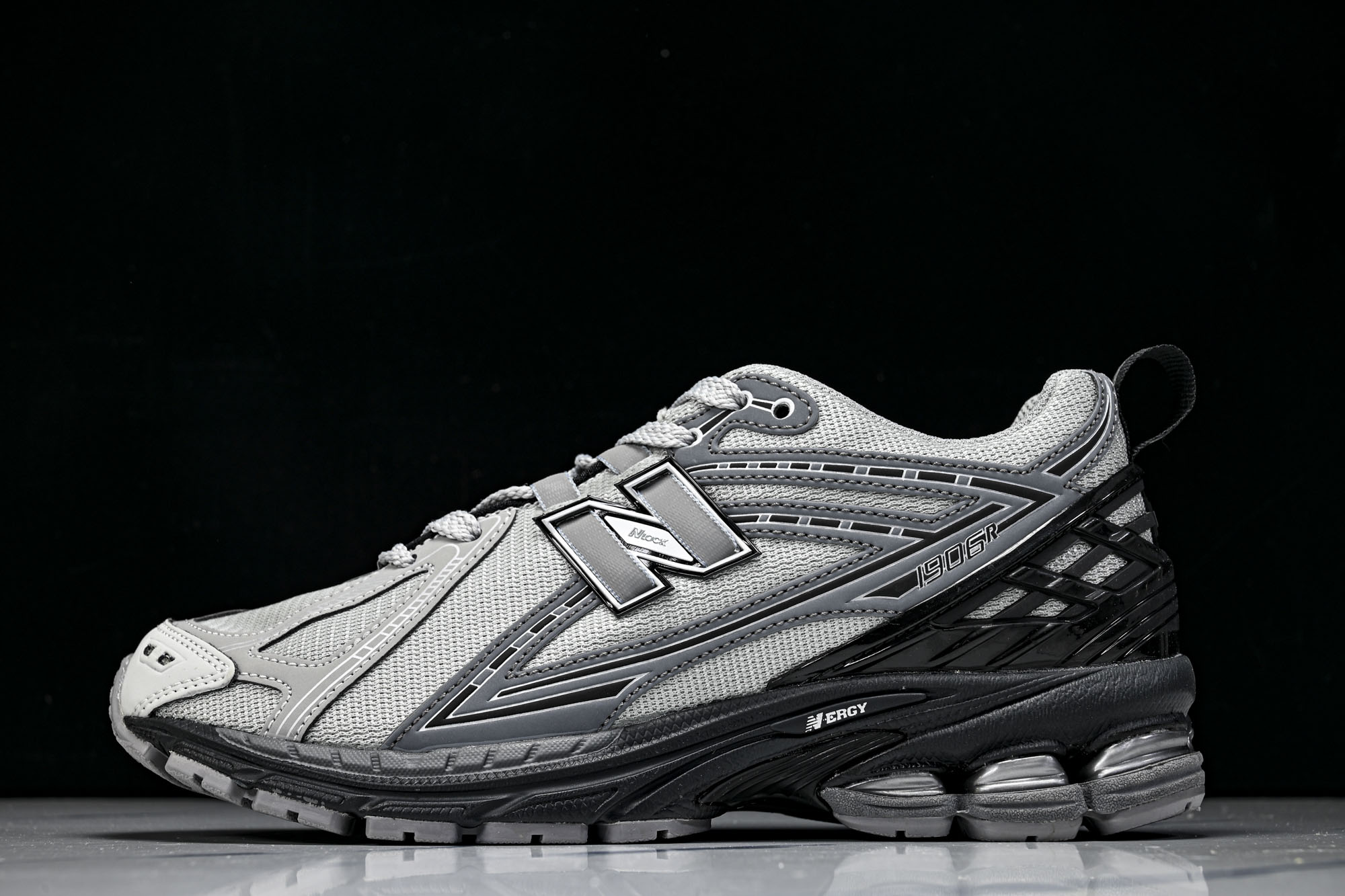 New Balance 1906系列复古老爹风休闲运动慢跑鞋M1906RHA #YZ010#鞋款灵感源自
