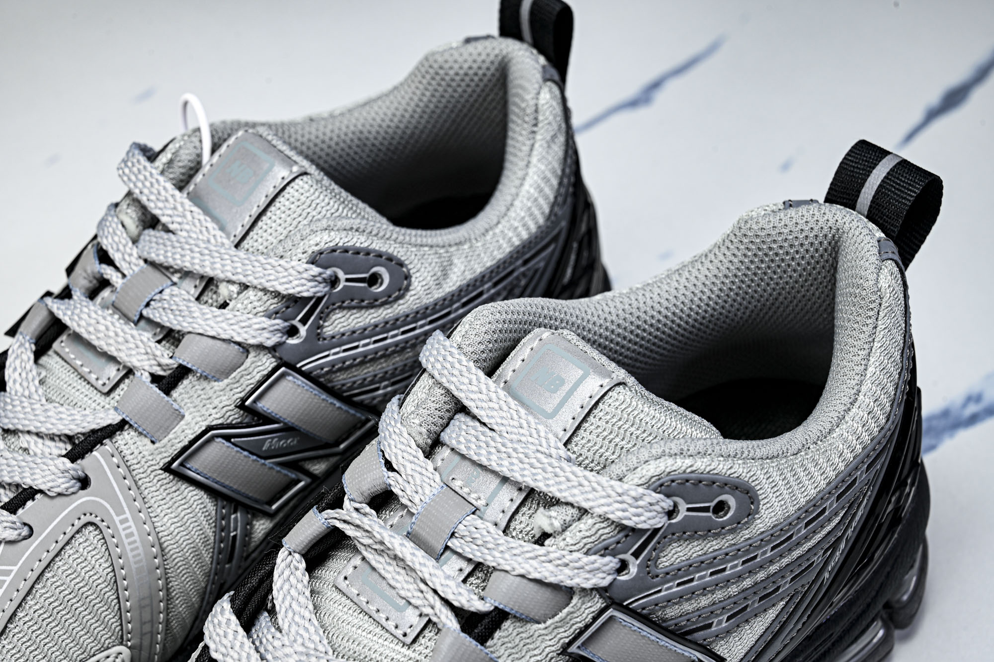 New Balance 1906系列复古老爹风休闲运动慢跑鞋M1906RHA #YZ010#鞋款灵感源自