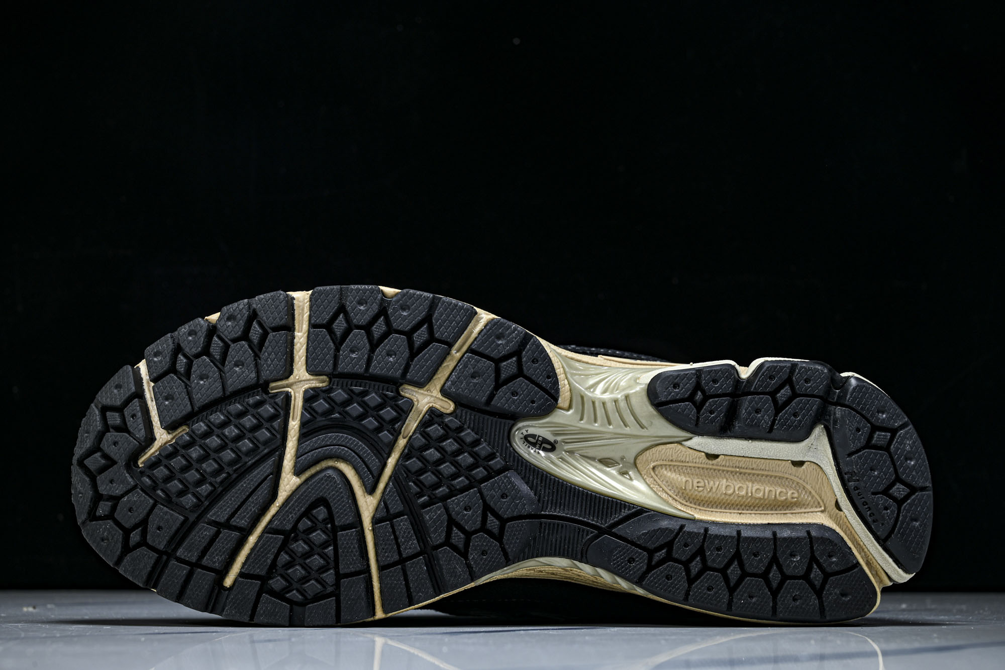 New Balance 1906系列复古老爹风休闲运动慢跑鞋M1906RK #YZ010#鞋款灵感源自设