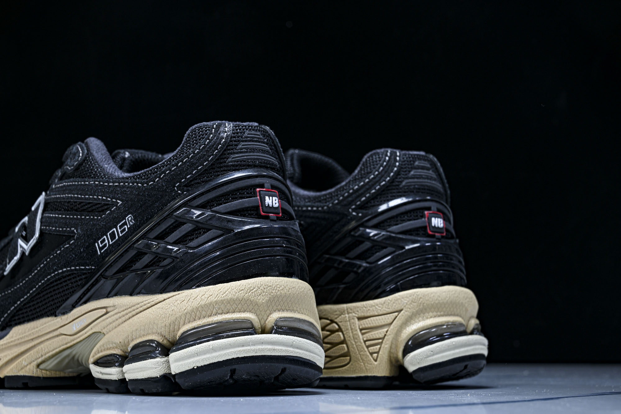 New Balance 1906系列复古老爹风休闲运动慢跑鞋M1906RK #YZ010#鞋款灵感源自设