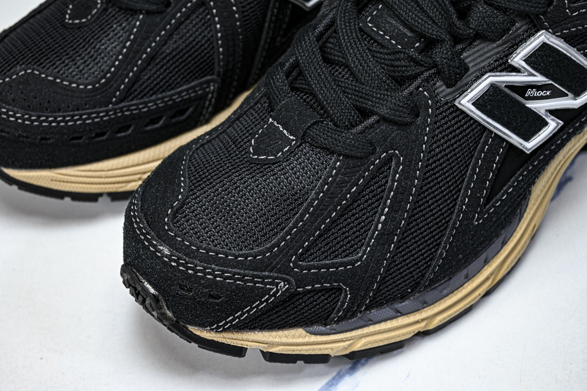 New Balance 1906系列复古老爹风休闲运动慢跑鞋M1906RK #YZ010#鞋款灵感源自设