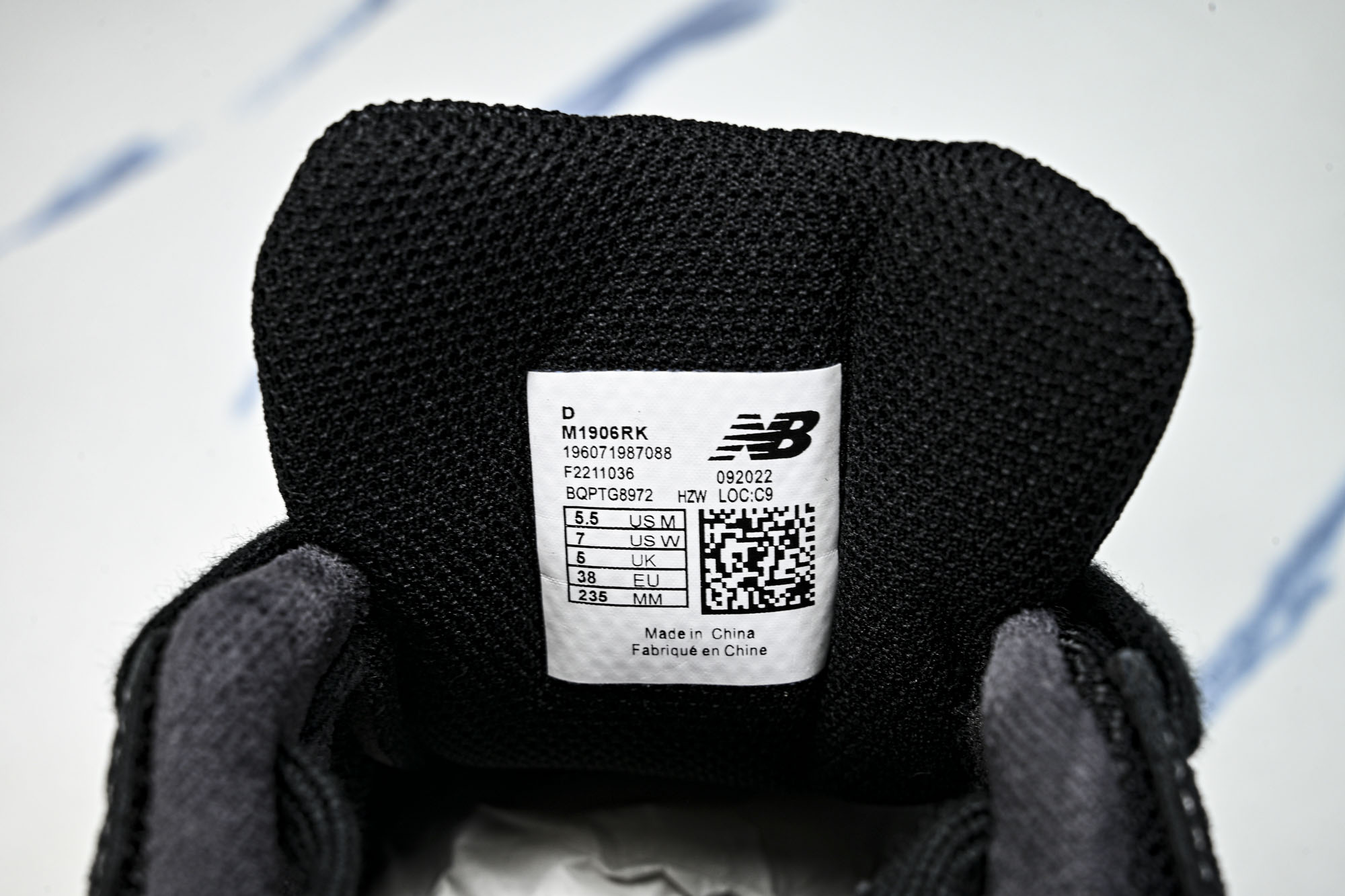 New Balance 1906系列复古老爹风休闲运动慢跑鞋M1906RK #YZ010#鞋款灵感源自设