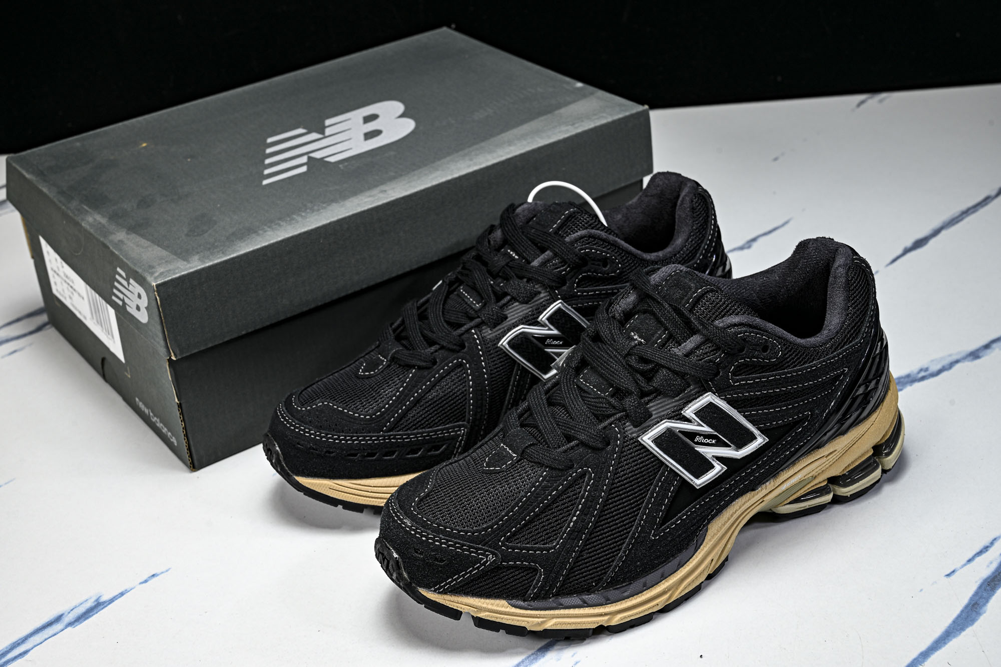 New Balance 1906系列复古老爹风休闲运动慢跑鞋M1906RK #YZ010#鞋款灵感源自设
