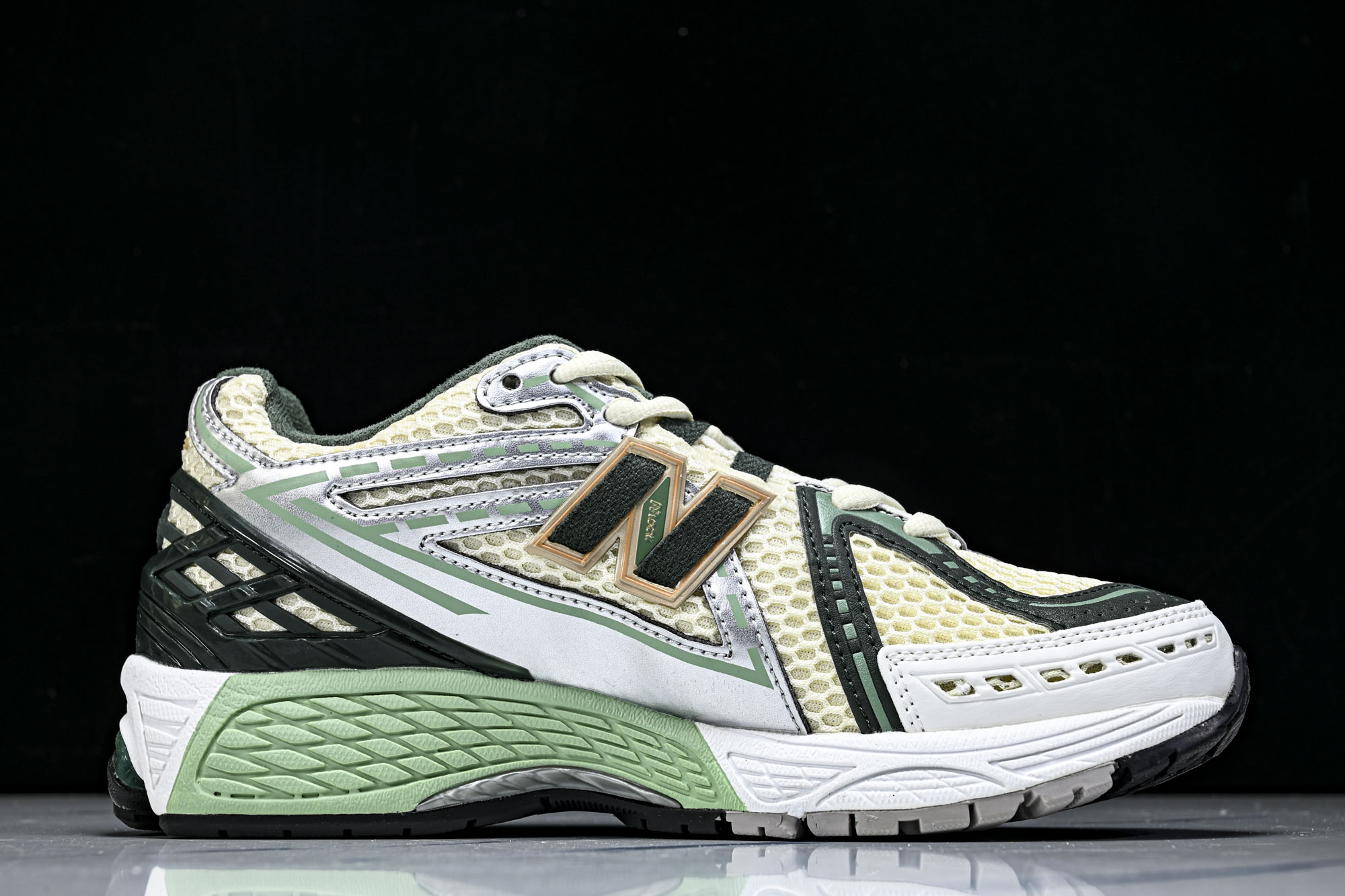 New Balance 1906系列复古老爹风休闲运动慢跑鞋M1906RL1 #YZ010#鞋款灵感源自