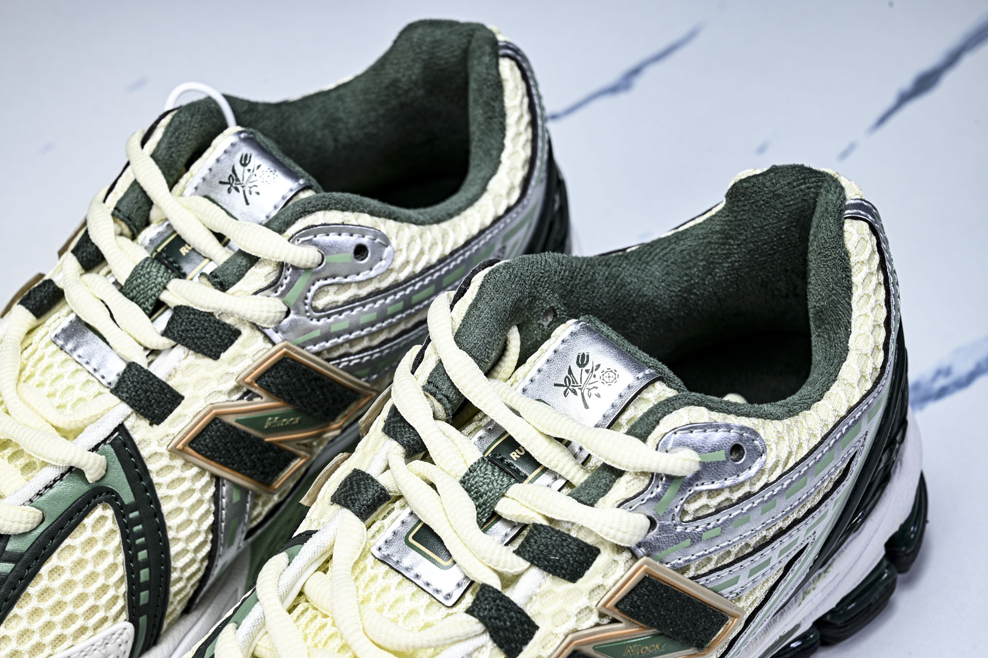 New Balance 1906系列复古老爹风休闲运动慢跑鞋M1906RL1 #YZ010#鞋款灵感源自