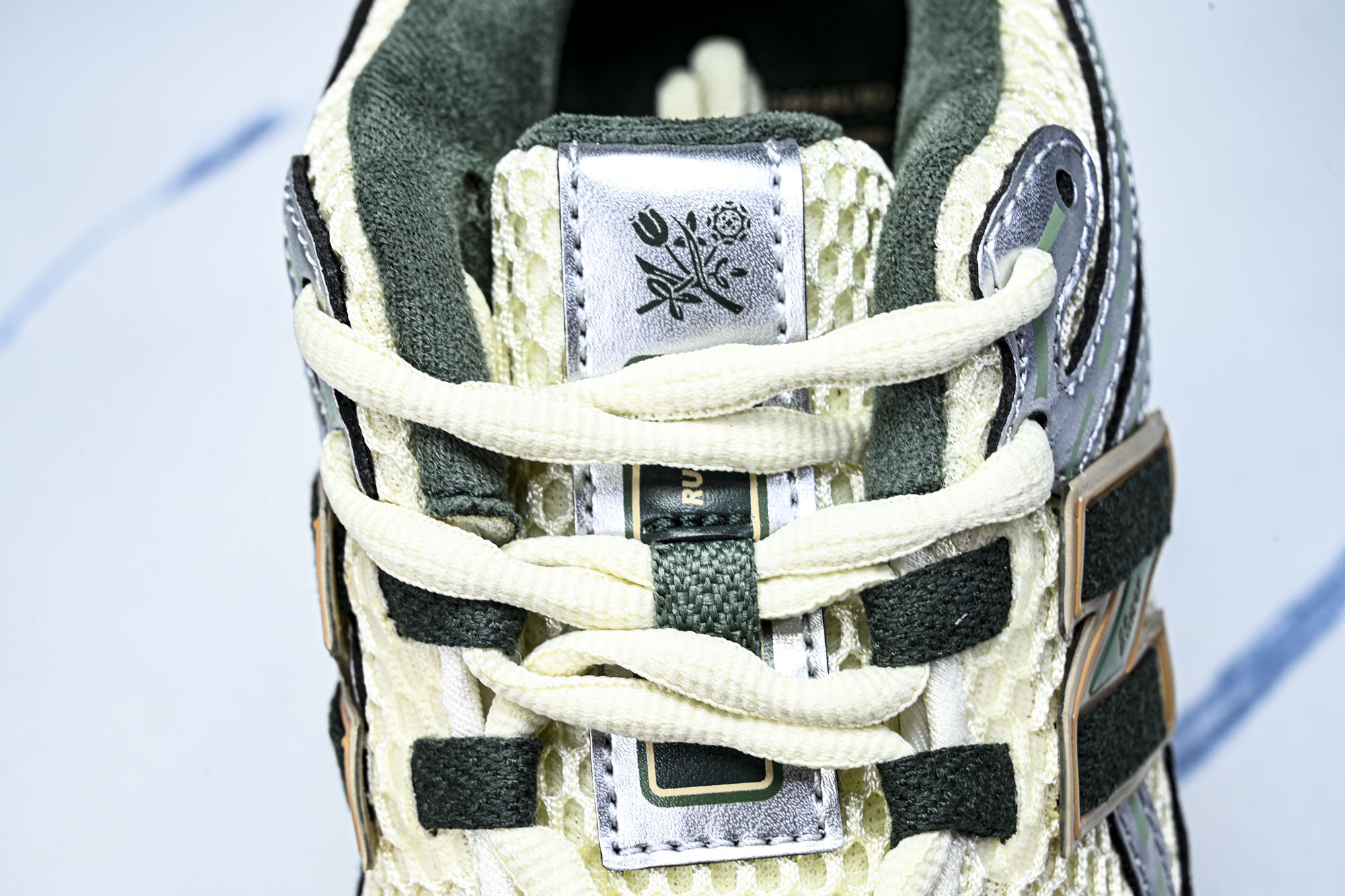 New Balance 1906系列复古老爹风休闲运动慢跑鞋M1906RL1 #YZ010#鞋款灵感源自