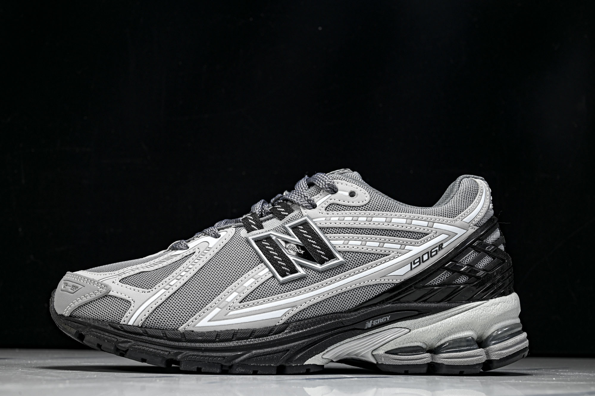 New Balance 1906系列复古老爹风休闲运动慢跑鞋M1906RLG #YZ010#鞋款灵感源自