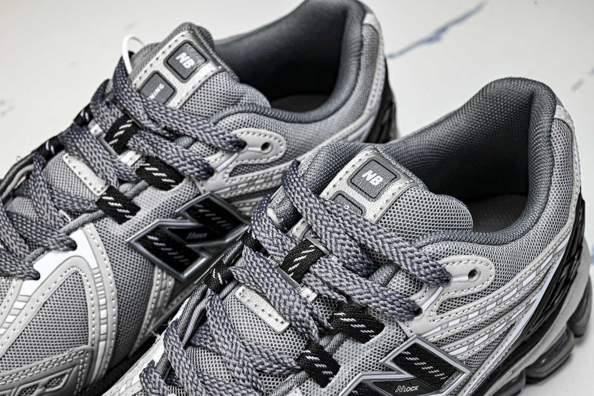 New Balance 1906系列复古老爹风休闲运动慢跑鞋M1906RLG #YZ010#鞋款灵感源自