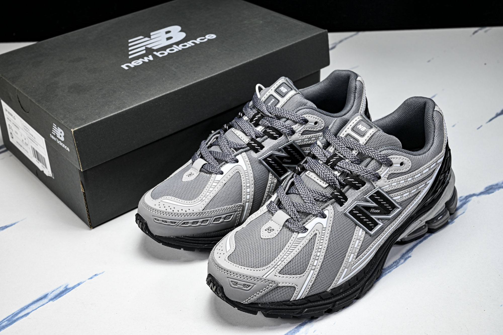 New Balance 1906系列复古老爹风休闲运动慢跑鞋M1906RLG #YZ010#鞋款灵感源自