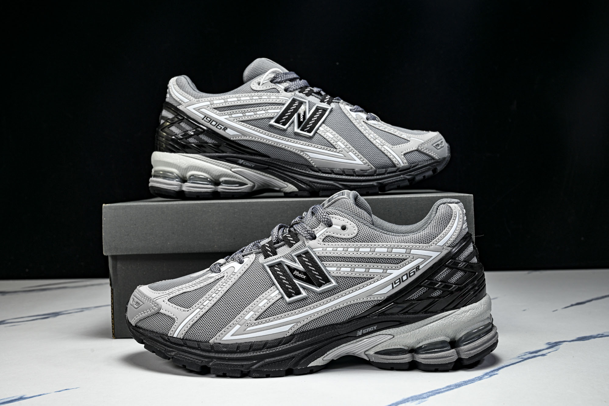 New Balance 1906系列复古老爹风休闲运动慢跑鞋M1906RLG #YZ010#鞋款灵感源自