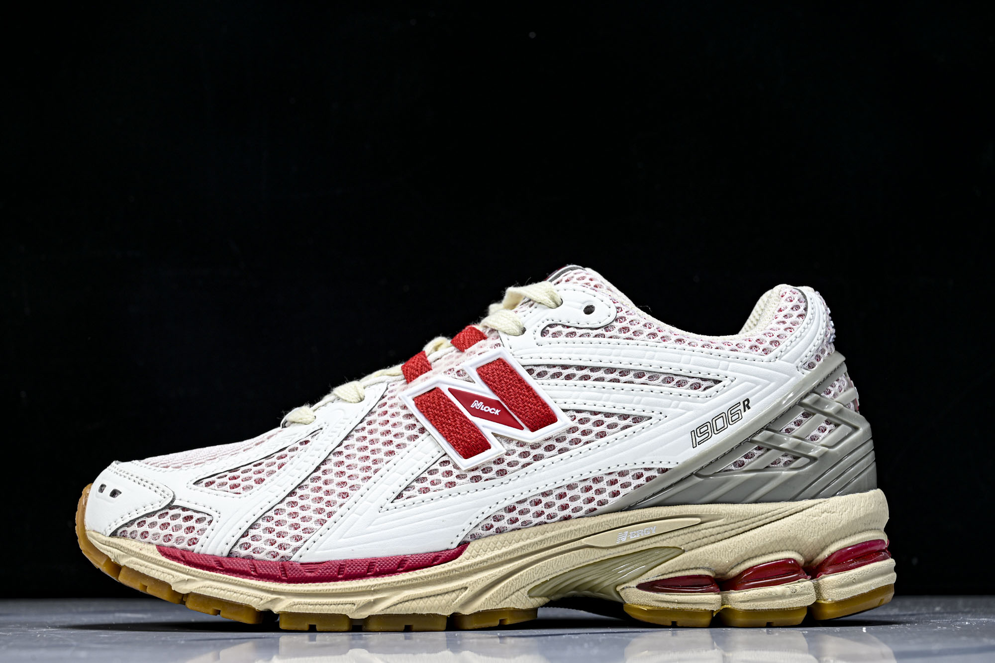 New Balance 1906系列复古老爹风休闲运动慢跑鞋M1906RO #YZ010#鞋款灵感源自设