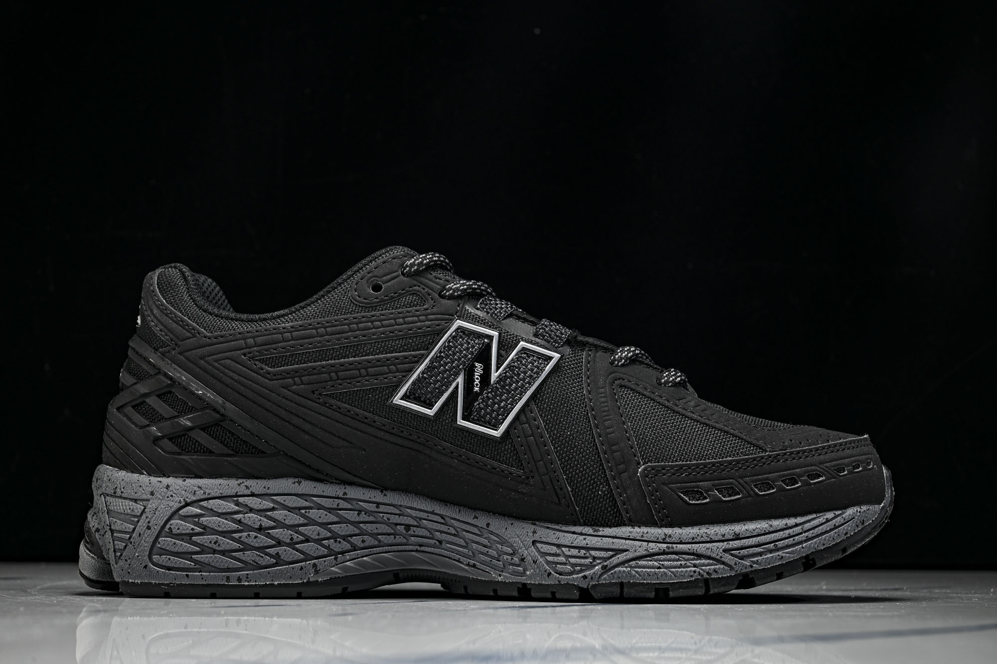 New Balance 1906系列复古老爹风休闲运动慢跑鞋M1906ROC #YZ010#鞋款灵感源自